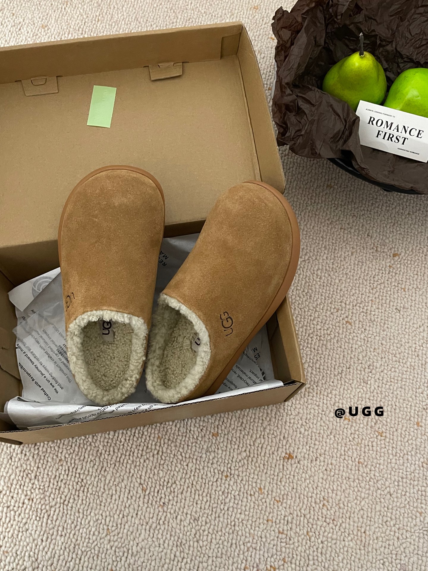 𝐔𝐆𝐆｜土豆半拖这款半包士豆拖冬天穿再合适不过了慵懒随意又好看 狠狠的入坑啦~今年爆🔥的小土豆，脚感无敌