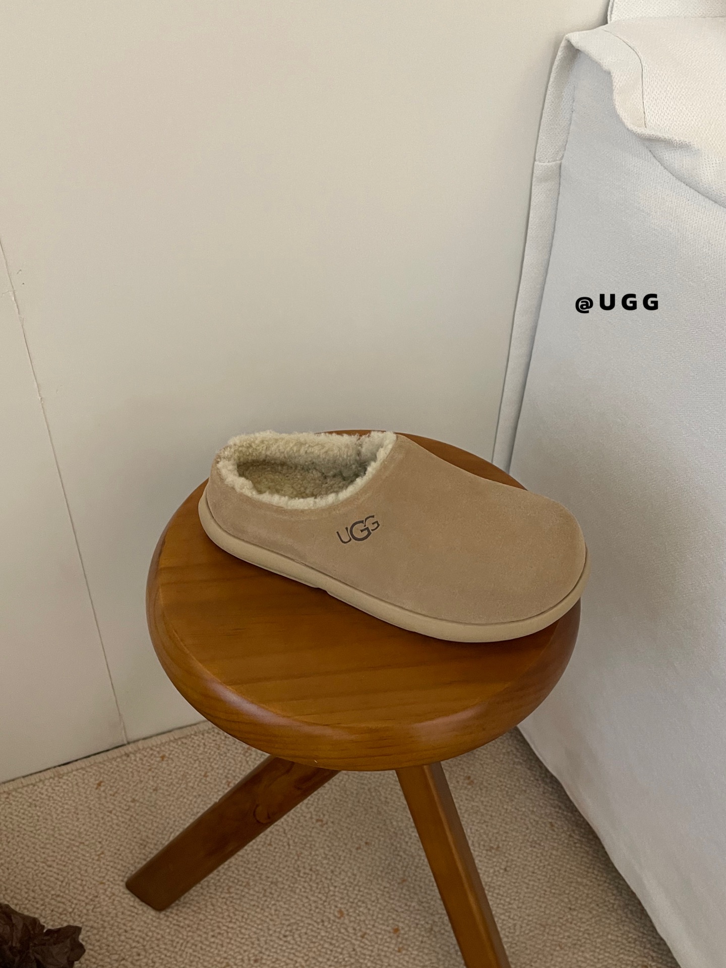𝐔𝐆𝐆｜土豆半拖这款半包士豆拖冬天穿再合适不过了慵懒随意又好看 狠狠的入坑啦~今年爆🔥的小土豆，脚感无敌