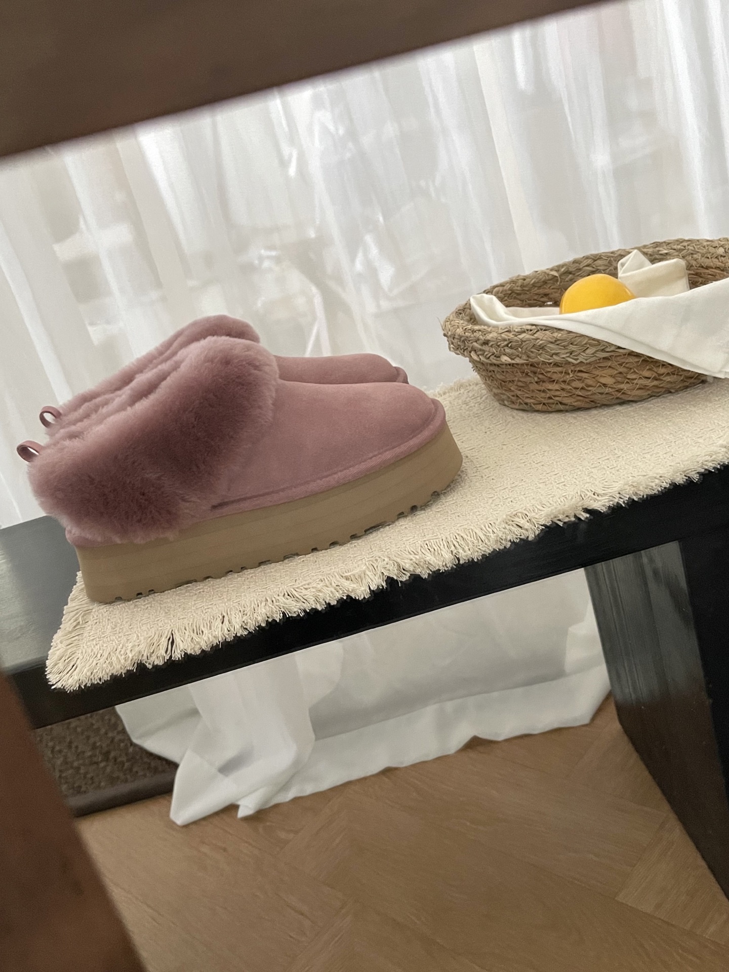 𝐔𝐠𝐠｜塔茨勒便鞋塔茨勒便鞋四色可选，翻毛皮＋羊毛皮又暖又萌10 毫米羊毛超级暖，4.5厘米跟高显高不厚