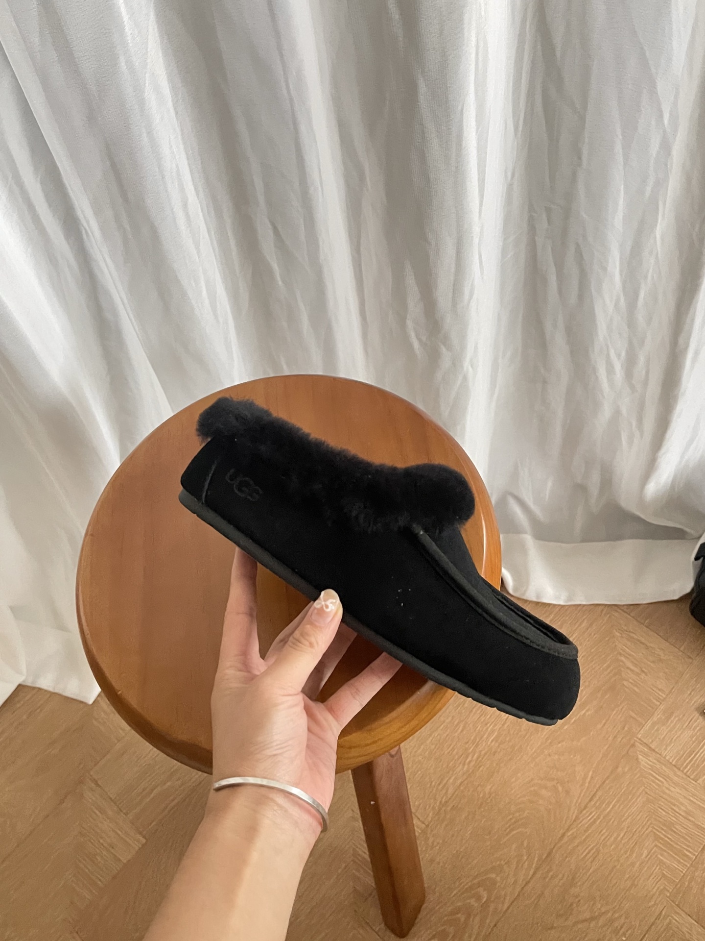𝐔𝐆𝐆｜安思丽穆勒鞋25冬新款三色可选 轻便一脚蹬10毫米羊毛 舒适可爱毛拖感受被松软羊毛包裏的感觉柔软