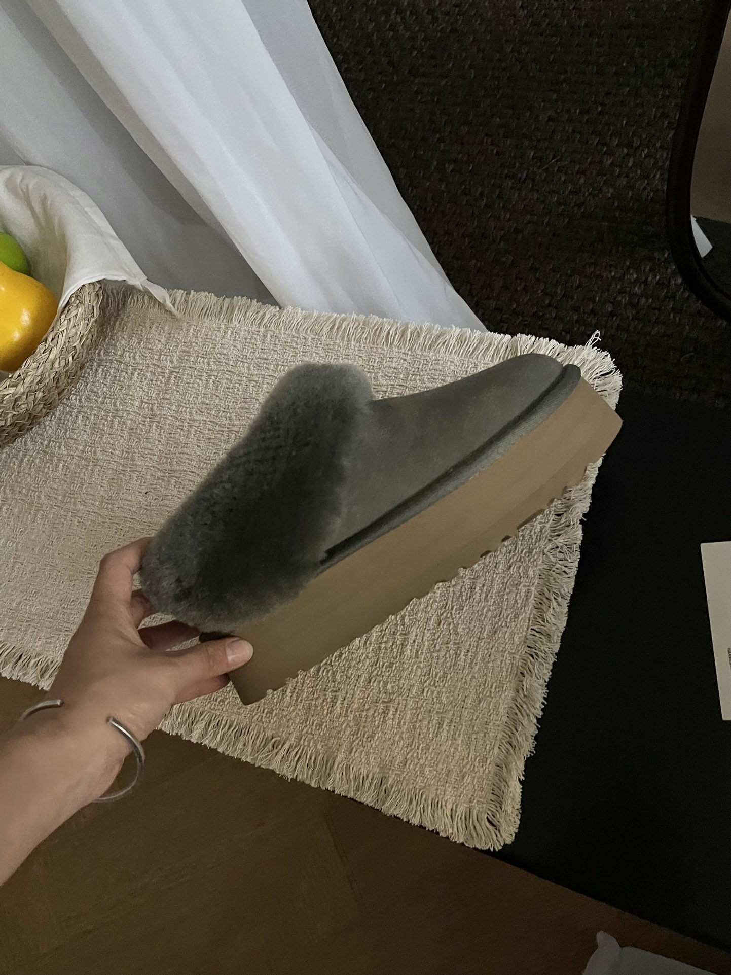 𝐔𝐠𝐠｜塔茨勒便鞋塔茨勒便鞋四色可选，翻毛皮＋羊毛皮又暖又萌10 毫米羊毛超级暖，4.5厘米跟高显高不厚