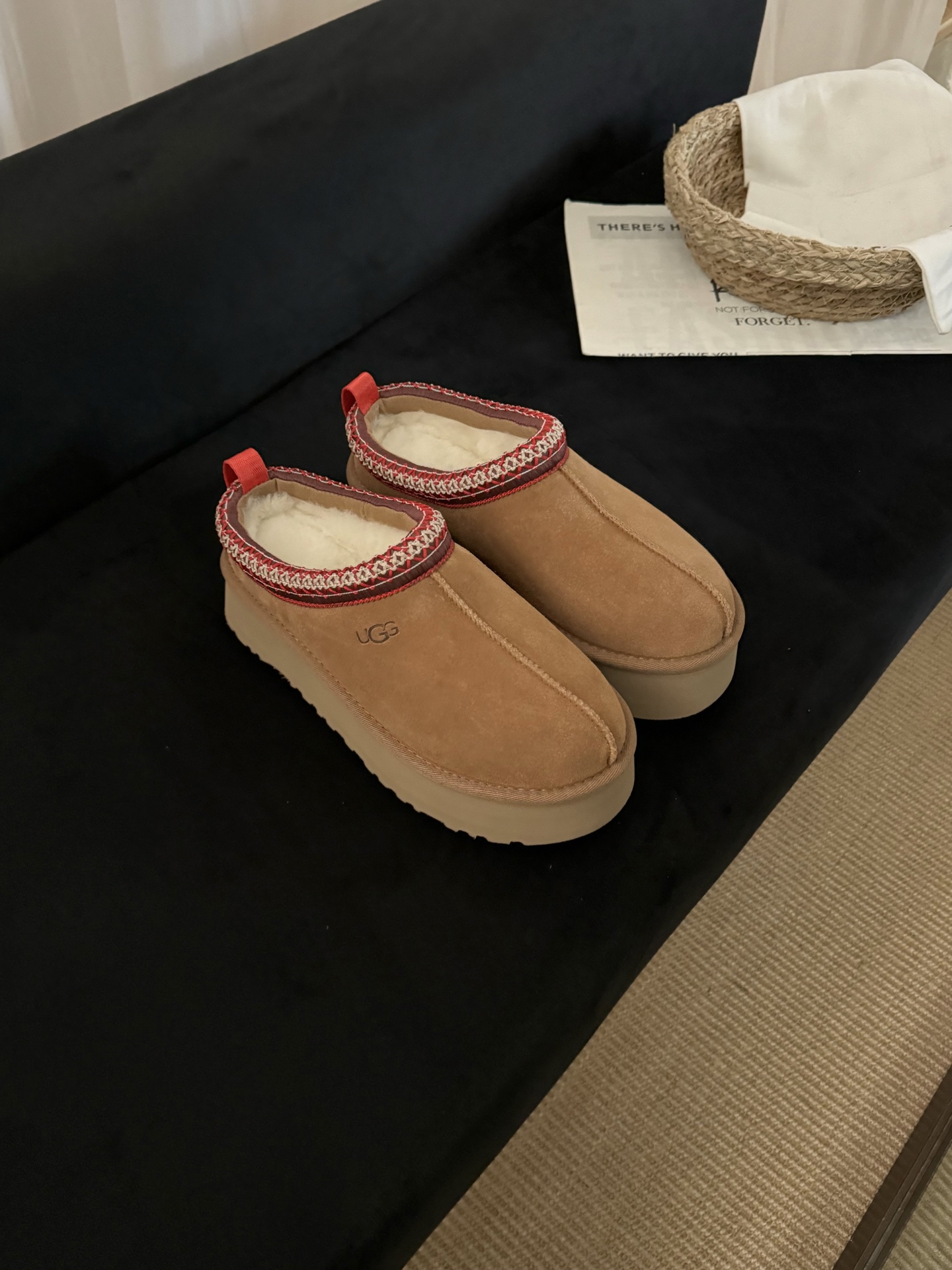 NO:547033,2.0 version maroon color, semi-dragged fur shoes198609092.0版栗色,半拖毛毛鞋,Women's Shoes