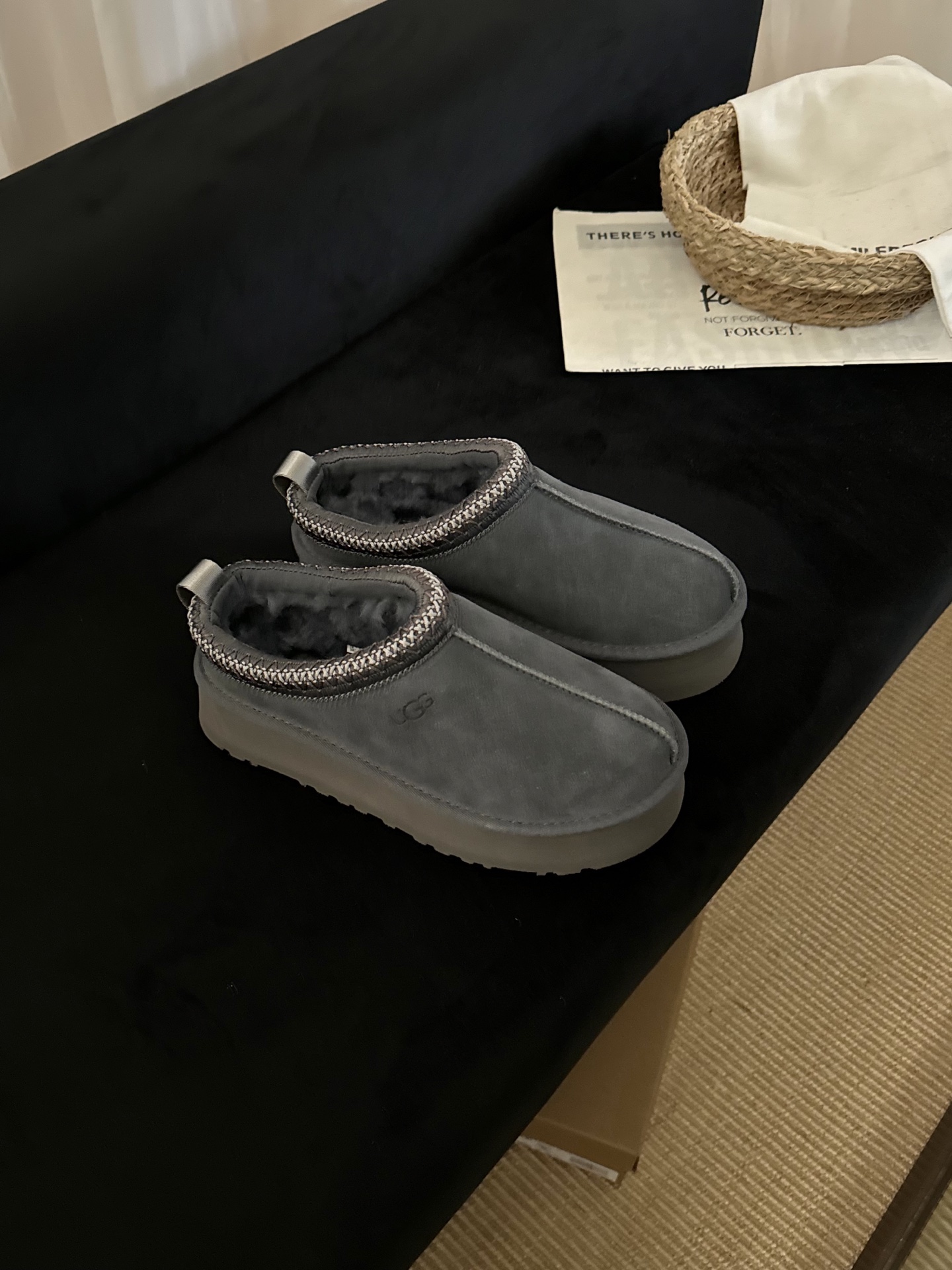 NO:547048,2.0 version bright black, semi-dragged fur shoes198609092.0版亮黑色,半拖毛毛鞋,Women's Shoes