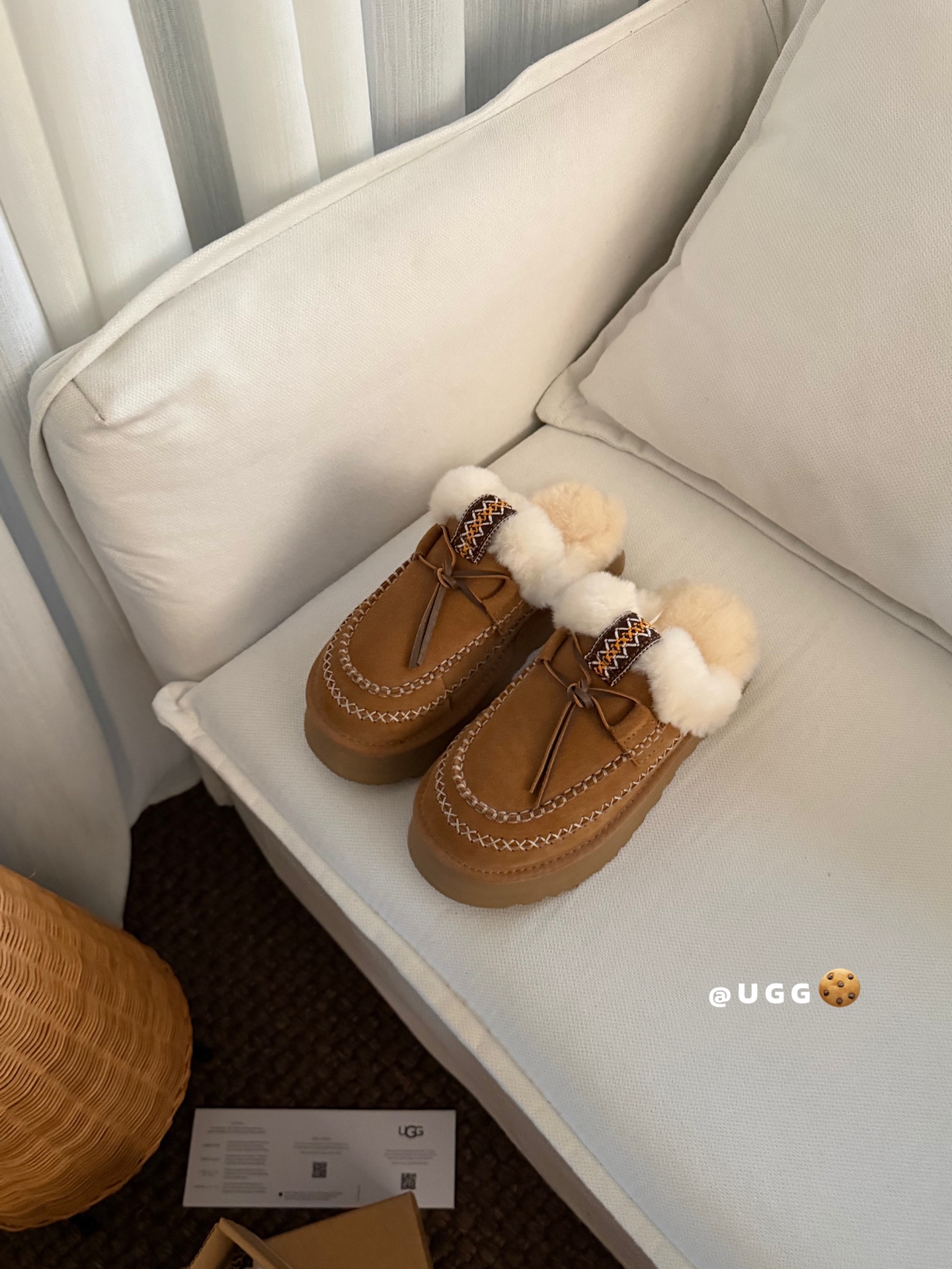 🔥UGG｜蒂茨库特托鞋鞋面牛翻皮 手工缝线 很有心意❤️虽然是拖鞋 但保暖性很好 羊毛也是超级柔软的！S