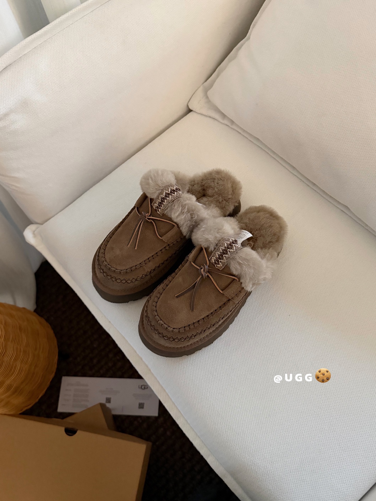 🔥UGG｜蒂茨库特托鞋鞋面牛翻皮 手工缝线 很有心意❤️虽然是拖鞋 但保暖性很好 羊毛也是超级柔软的！S