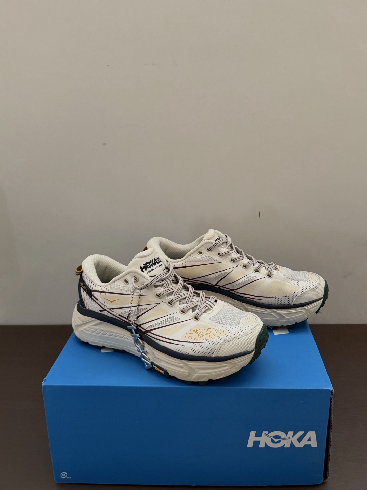 NO:868658,Brown and white details. Size36 - 44 (couple size), casual shoes/sports shoes, sneakers19860909棕白色细节. Size36 - 44（情侣码）,休闲鞋/运动鞋,sneakers,Women's Shoes