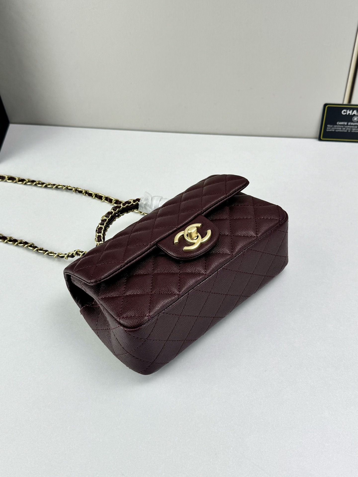 香奈儿Chanel 手柄大mini链条包这款23k 手柄mini经典再升级的设计👍在基础上搭配了皮穿链手