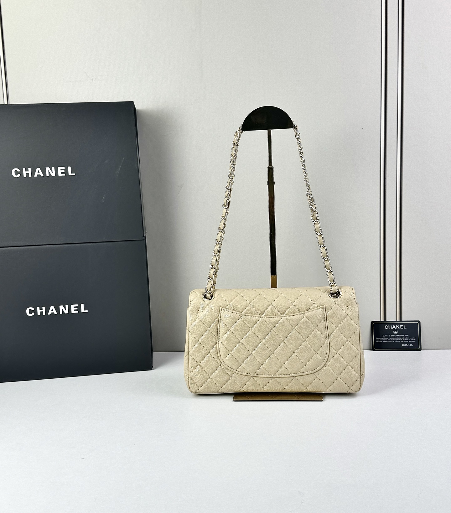 CHANEL Classic 25CF 鱼子酱浅 金扣经典简约大气 优雅永不过时 小牛皮细颗粒鱼子酱外观