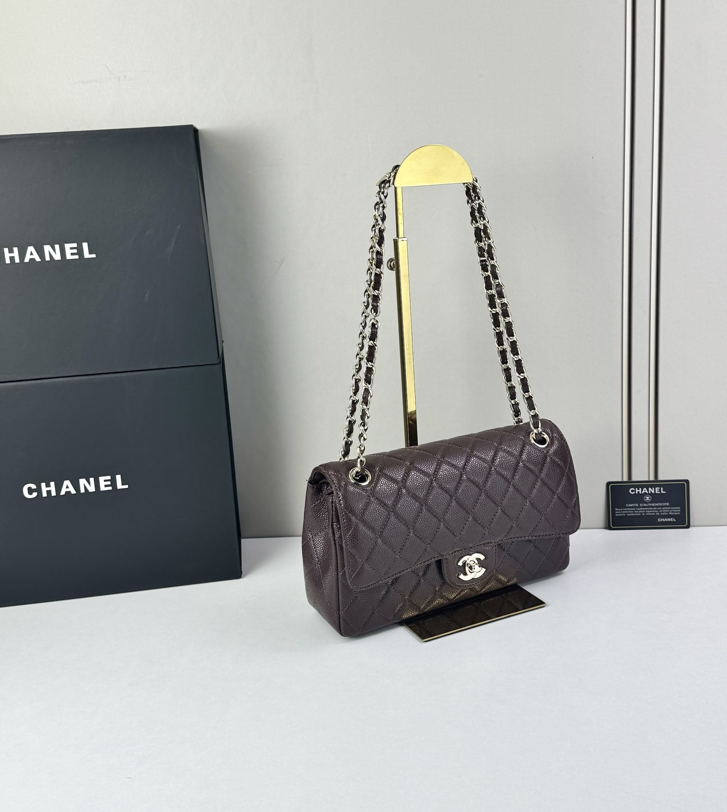 CHANEL Classic 25CF 鱼子酱浅 金扣经典简约大气 优雅永不过时 小牛皮细颗粒鱼子酱外观