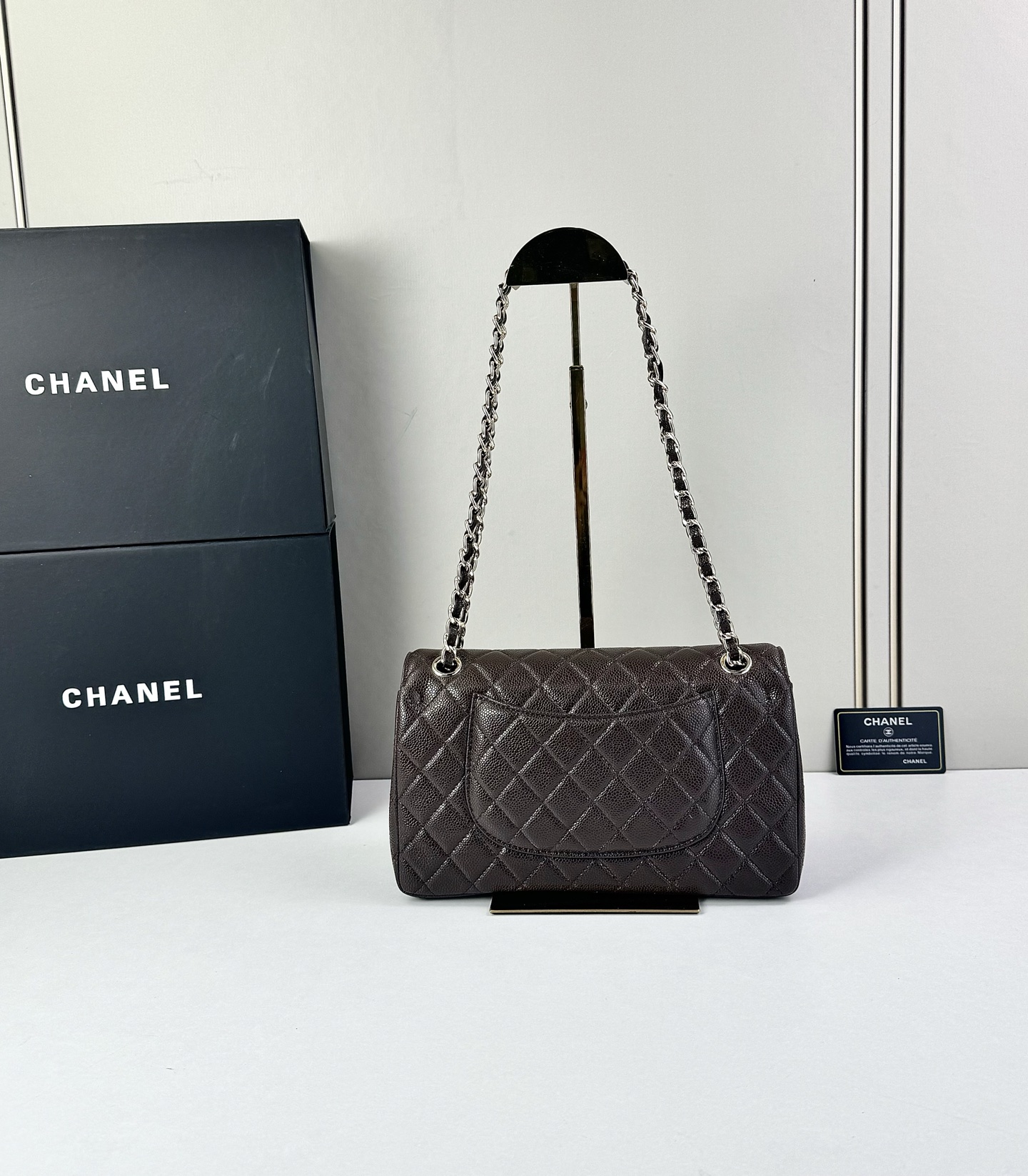 CHANEL Classic 25CF 鱼子酱浅 金扣经典简约大气 优雅永不过时 小牛皮细颗粒鱼子酱外观
