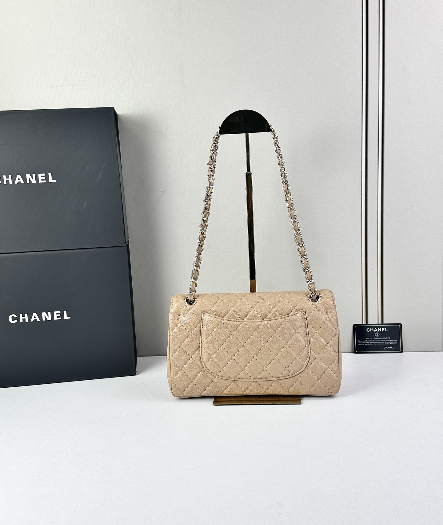 CHANEL Classic 25CF 鱼子酱浅 金扣经典简约大气 优雅永不过时 小牛皮细颗粒鱼子酱外观