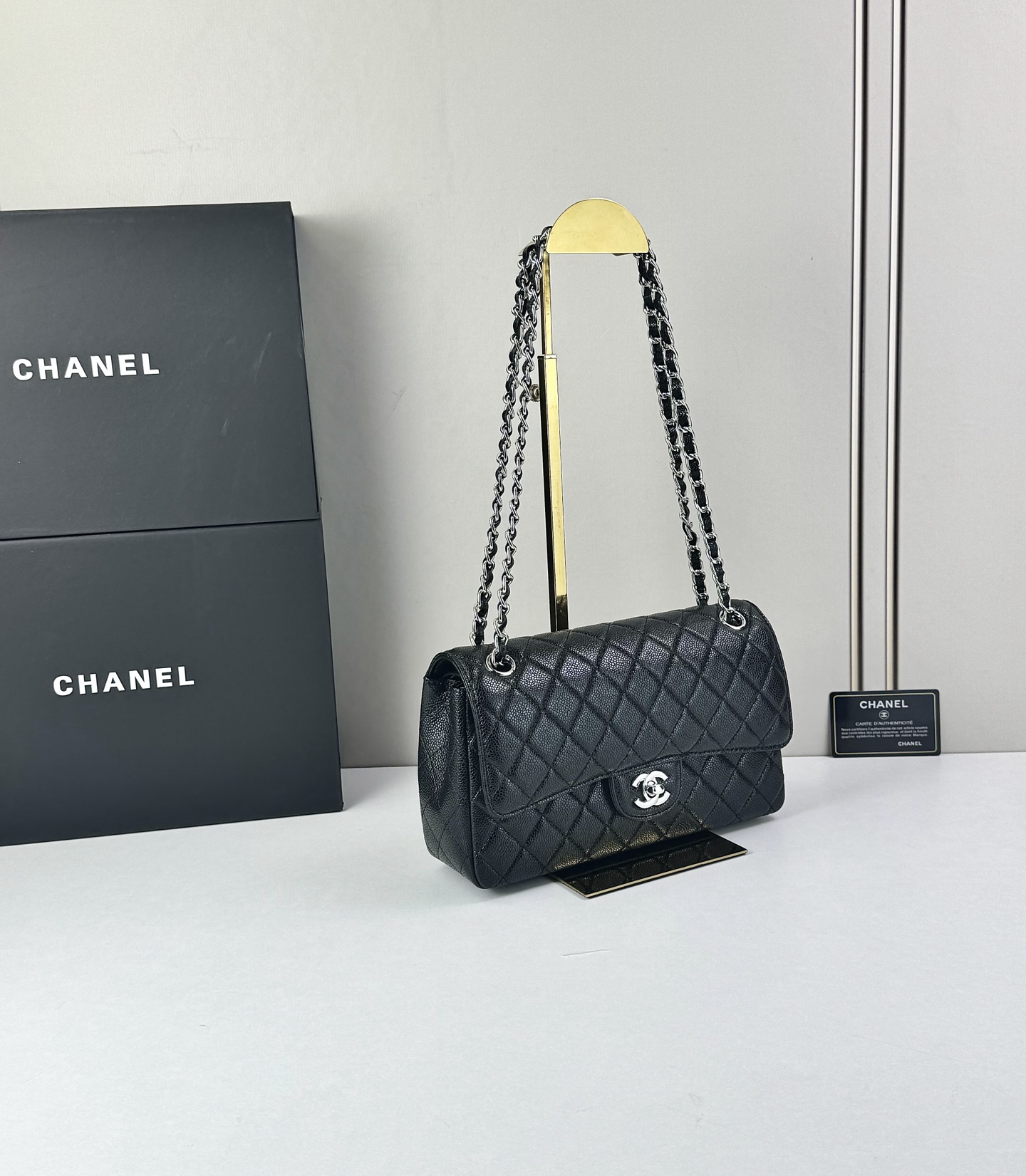 CHANEL Classic 25CF 鱼子酱浅 金扣经典简约大气 优雅永不过时 小牛皮细颗粒鱼子酱外观