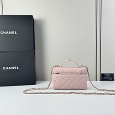 Chanel 25C 早春LP盒子手提包👜新元素设计的一款链条⛓️手提包链条🉑️拆卸手腕顶部保留经典小双 Chanel 25C 早春LP盒子手提包👜新元素设计的一款链条⛓️手提包链条🉑️拆卸手腕顶部保留经典小双