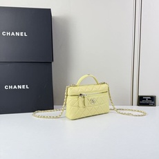 Chanel 25C 早春LP盒子手提包👜新元素设计的一款链条⛓️手提包链条🉑️拆卸手腕顶部保留经典小双 Chanel 25C 早春LP盒子手提包👜新元素设计的一款链条⛓️手提包链条🉑️拆卸手腕顶部保留经典小双