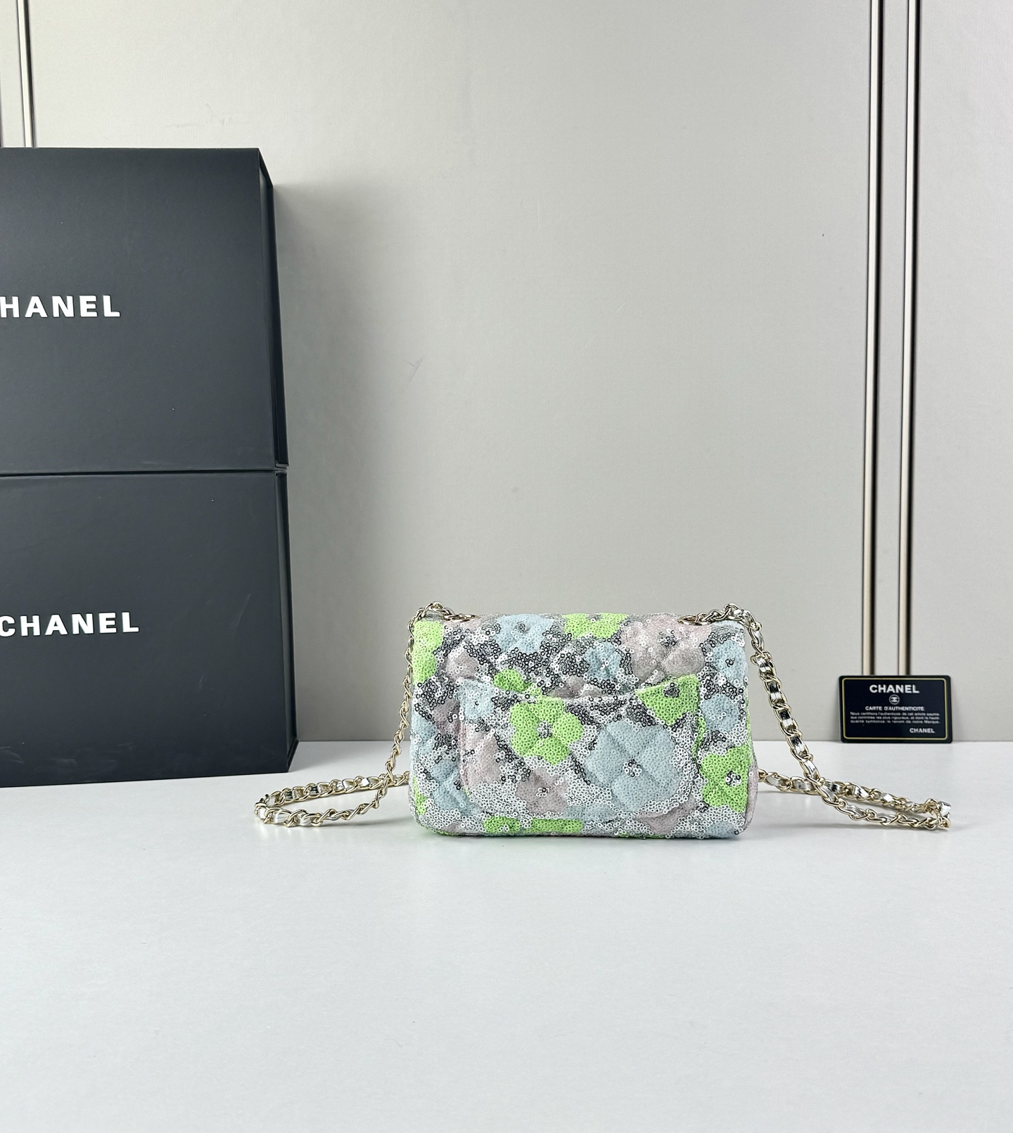 香奈儿CHANEL亮片CF链条包百搭经典 精致的一只真的超级无敌巨可爱仙气满满 小姐姐日常必入款款号:1