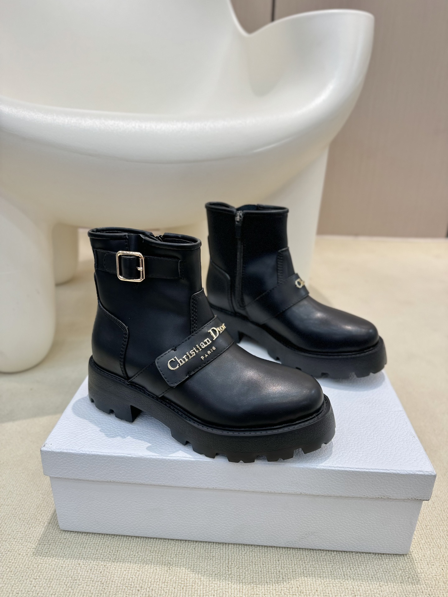 Dior Botas largas Botas cortas Tienda de réplica al por mayor
 Hardware oro Piel vaca Cuero oveja Tpu Colección otoño – invierno