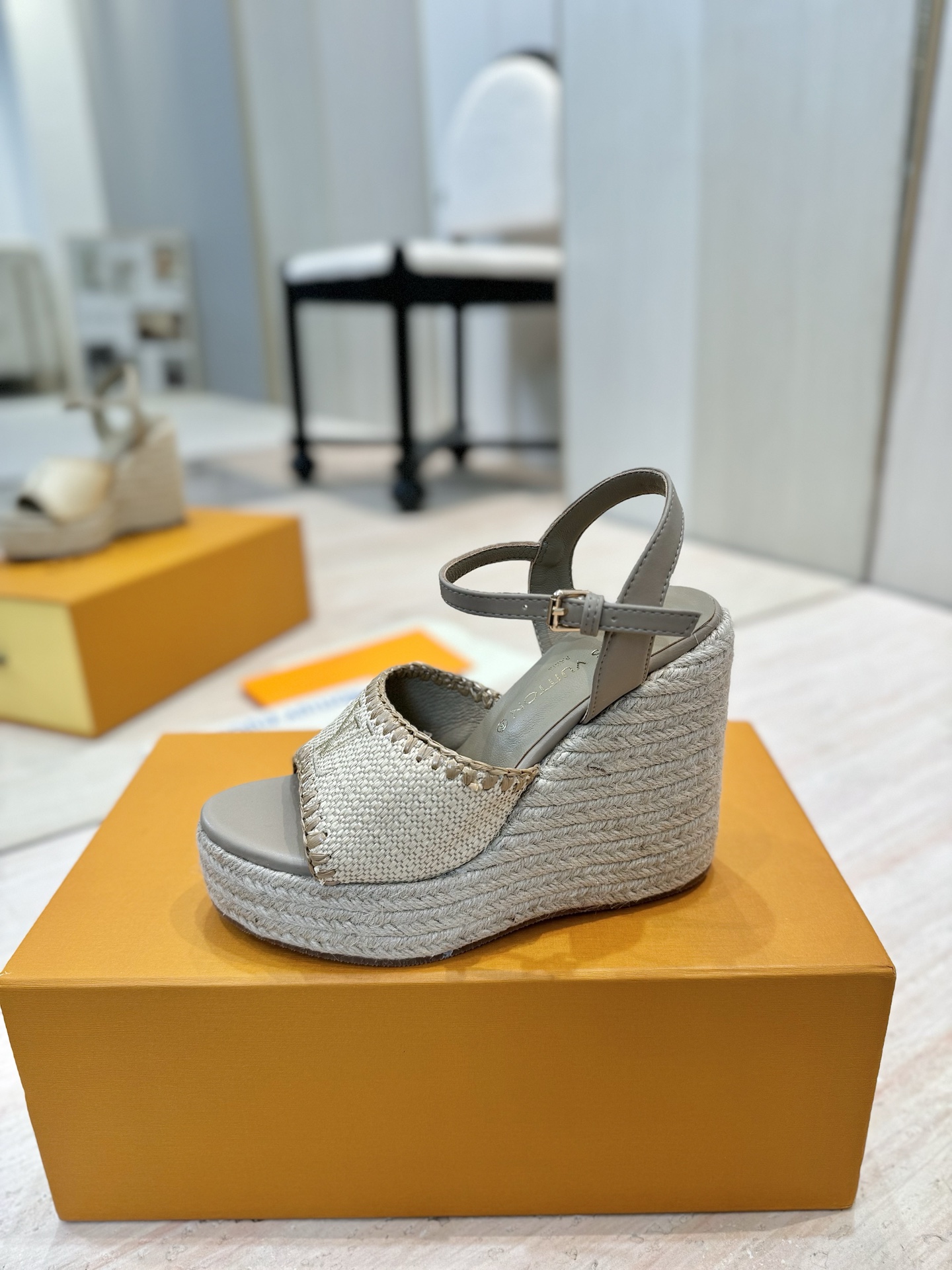 Louis Vuitton Women's Espadrille Wedge Sandals Beige Leather Platform Sandal 6 i1745754453794 2311 0 4