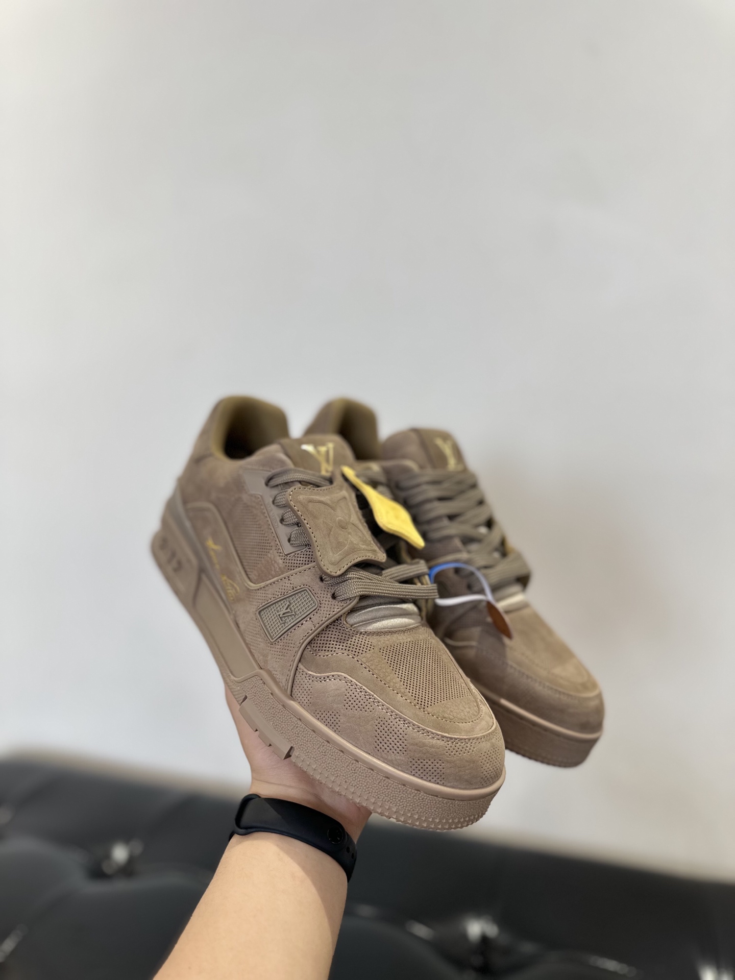 _dzl9s0nvc6MP740oYm54CIoOzMNHvrtrdX2Fzmg