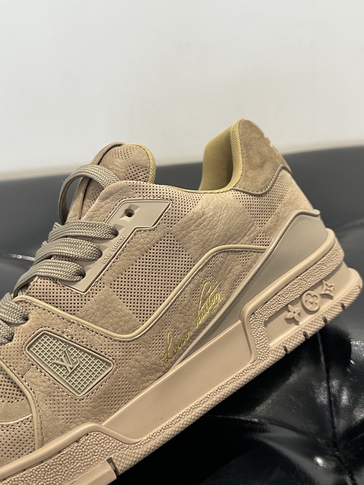 _dvr9sy4Y1zx-yarO5NBbdEpYSr362RgH2xucSIw