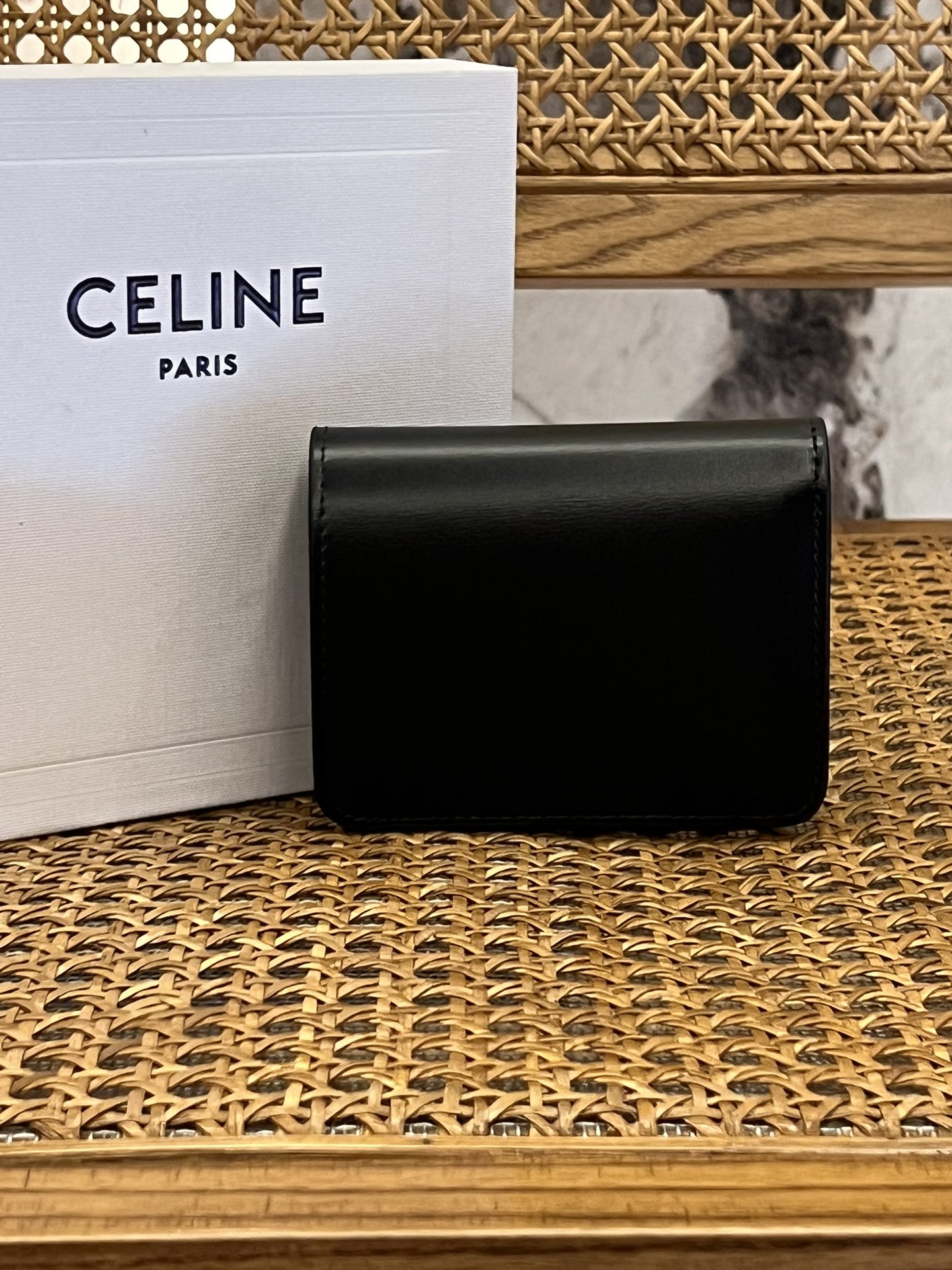 [Celine Wallets]TRIOMPHE Shine cow leather short wallet TRIOMPHE metal snap o