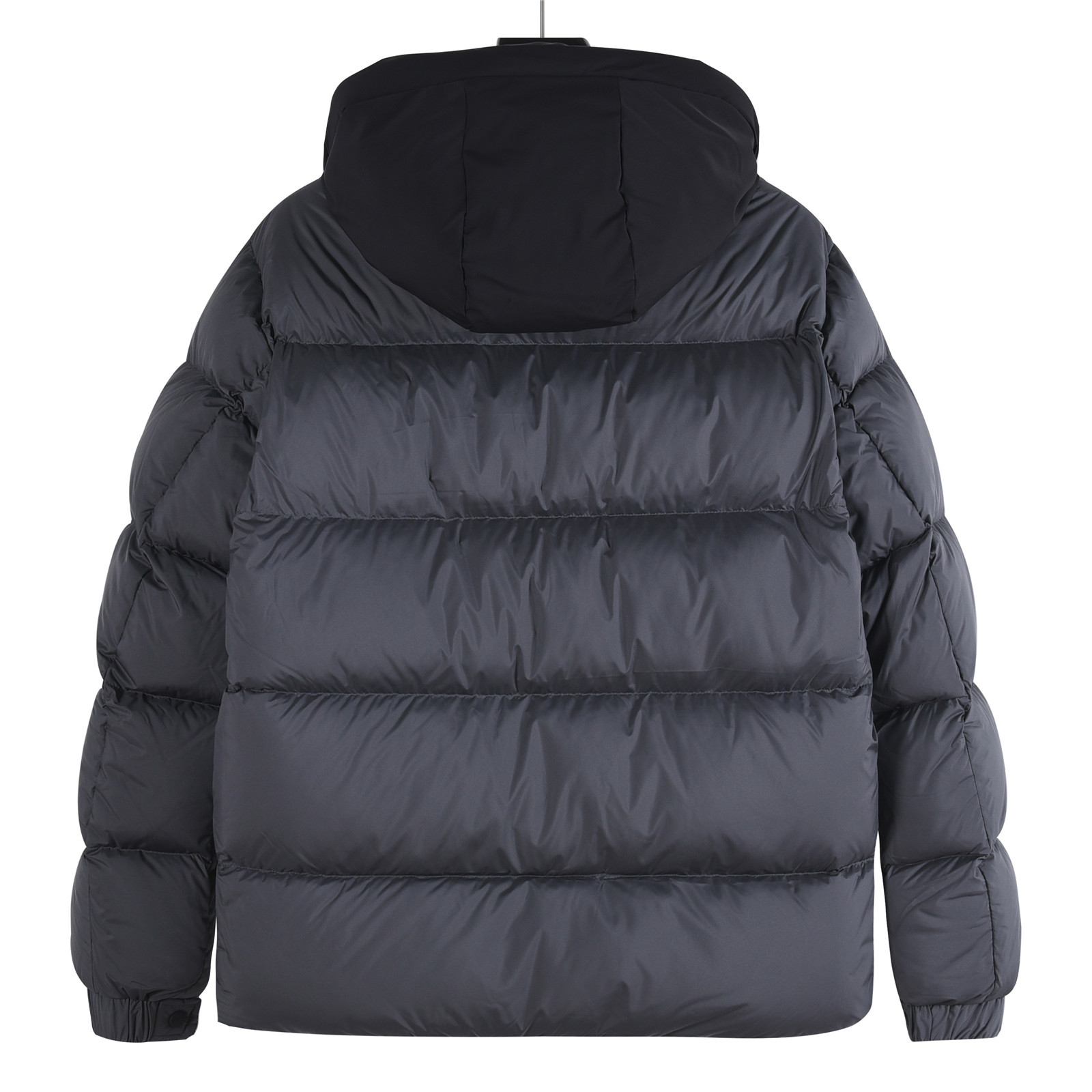 #正品级:𝑴𝒐𝒏𝒄𝒍𝒆𝒓|蒙口 /盟可睐 25𝒔𝒔 Maoeira 经典哑光黑武士连帽轻奢时尚羽绒服男女