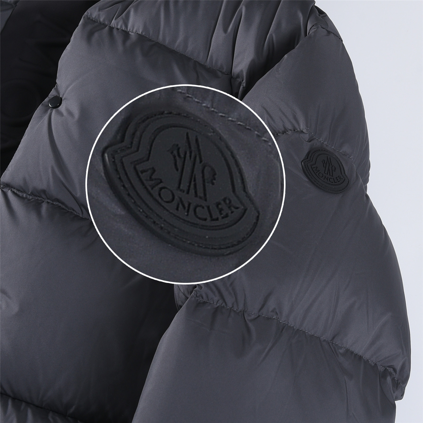 #正品级:𝑴𝒐𝒏𝒄𝒍𝒆𝒓|蒙口 /盟可睐 25𝒔𝒔 Maoeira 经典哑光黑武士连帽轻奢时尚羽绒服男女