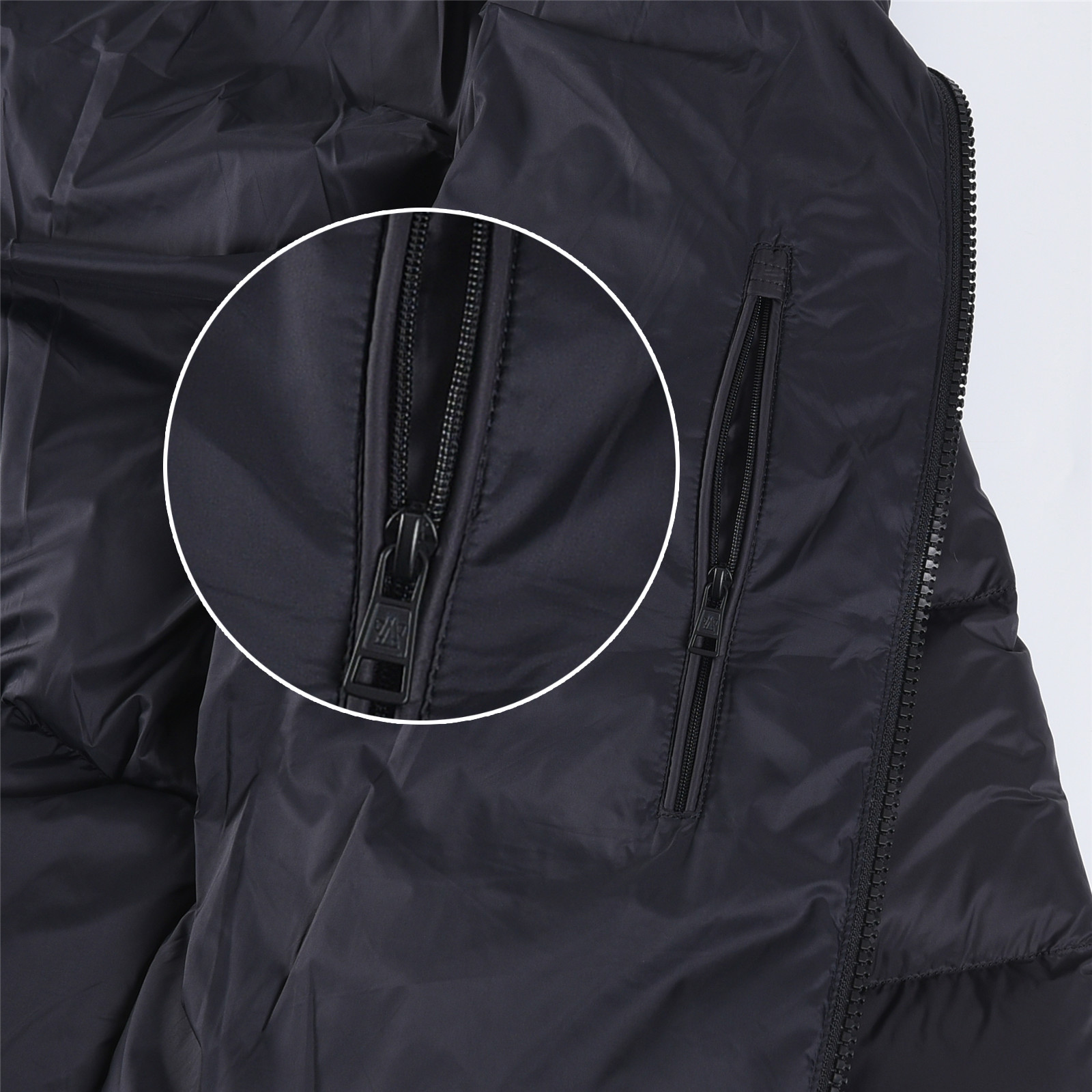 Moncler Citala Chaqueta Acolchada con Logo, Diseño Moderno y Ligero 9 a1758177805560 8355