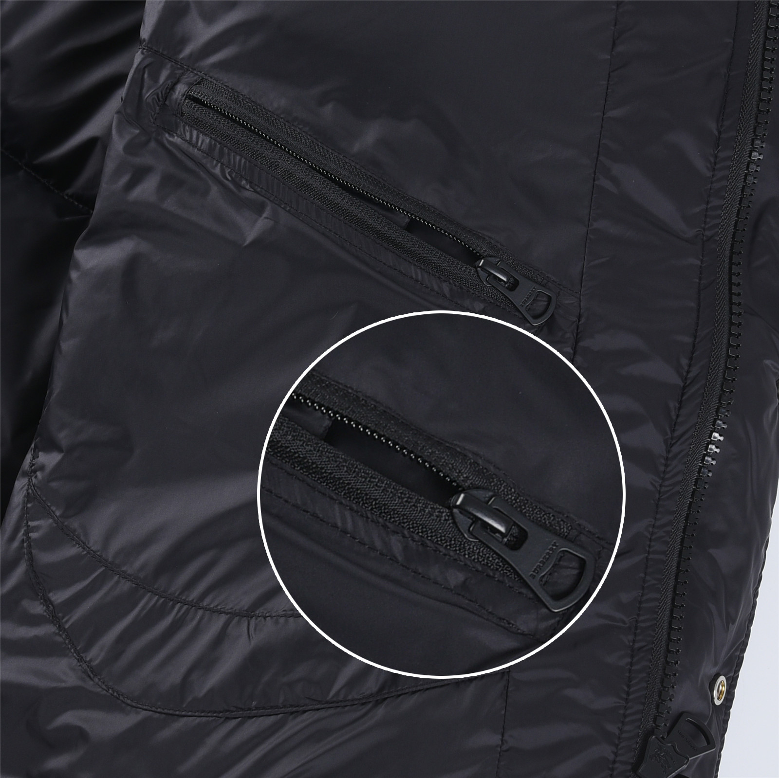 #正品级：𝗕𝘂𝗿𝗯𝗲𝗿𝗿𝘆博柏利 /巴宝莉 FW25 秋冬新品锦纶纯色时尚连帽羽绒服男女款#B06# 𝗦