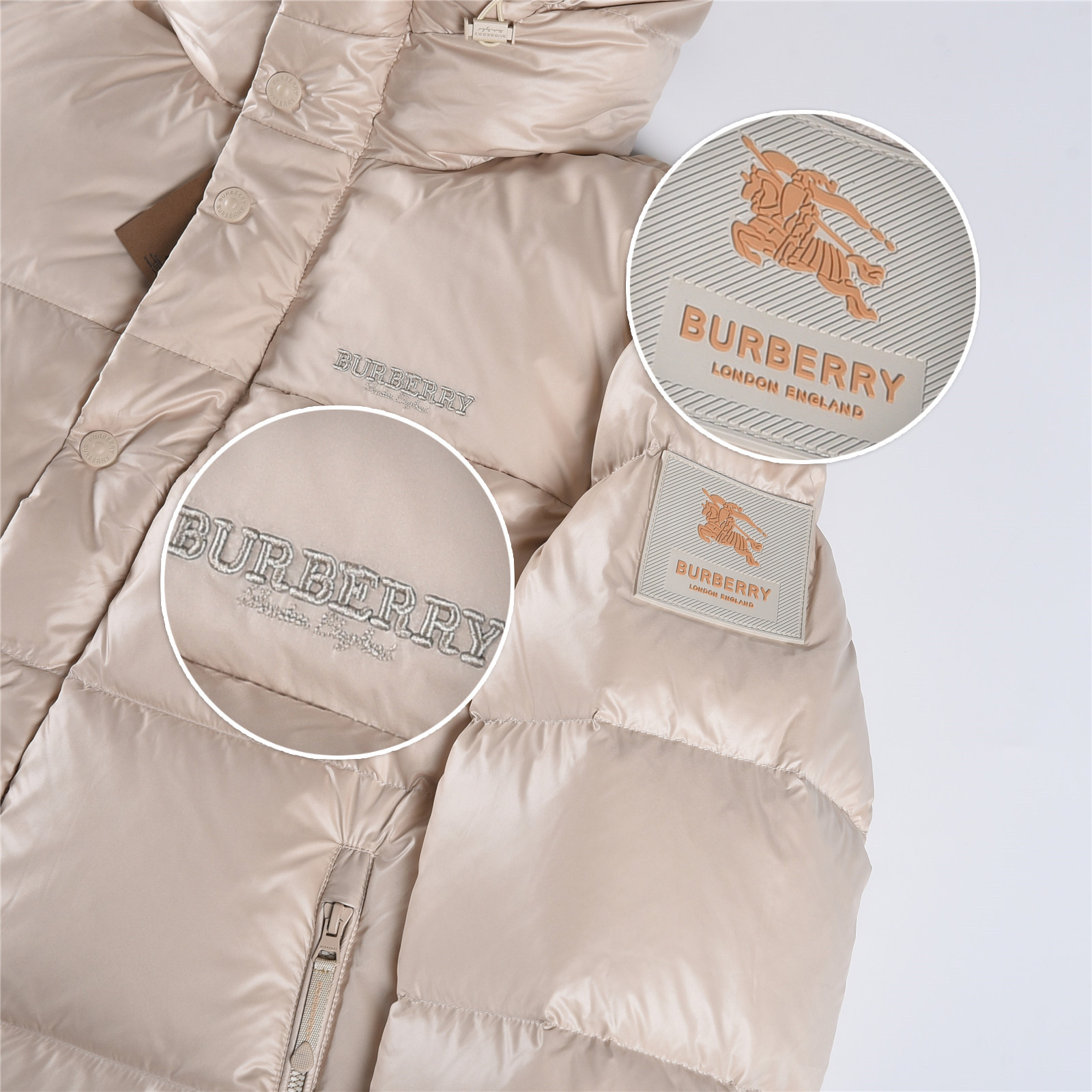 #正品级:𝗕𝘂𝗿𝗯𝗲𝗿𝗿𝘆博柏利 /巴宝莉 秋冬新品经典双拼字母徽章时尚连帽羽绒服男女款#B05# 𝗦𝗶