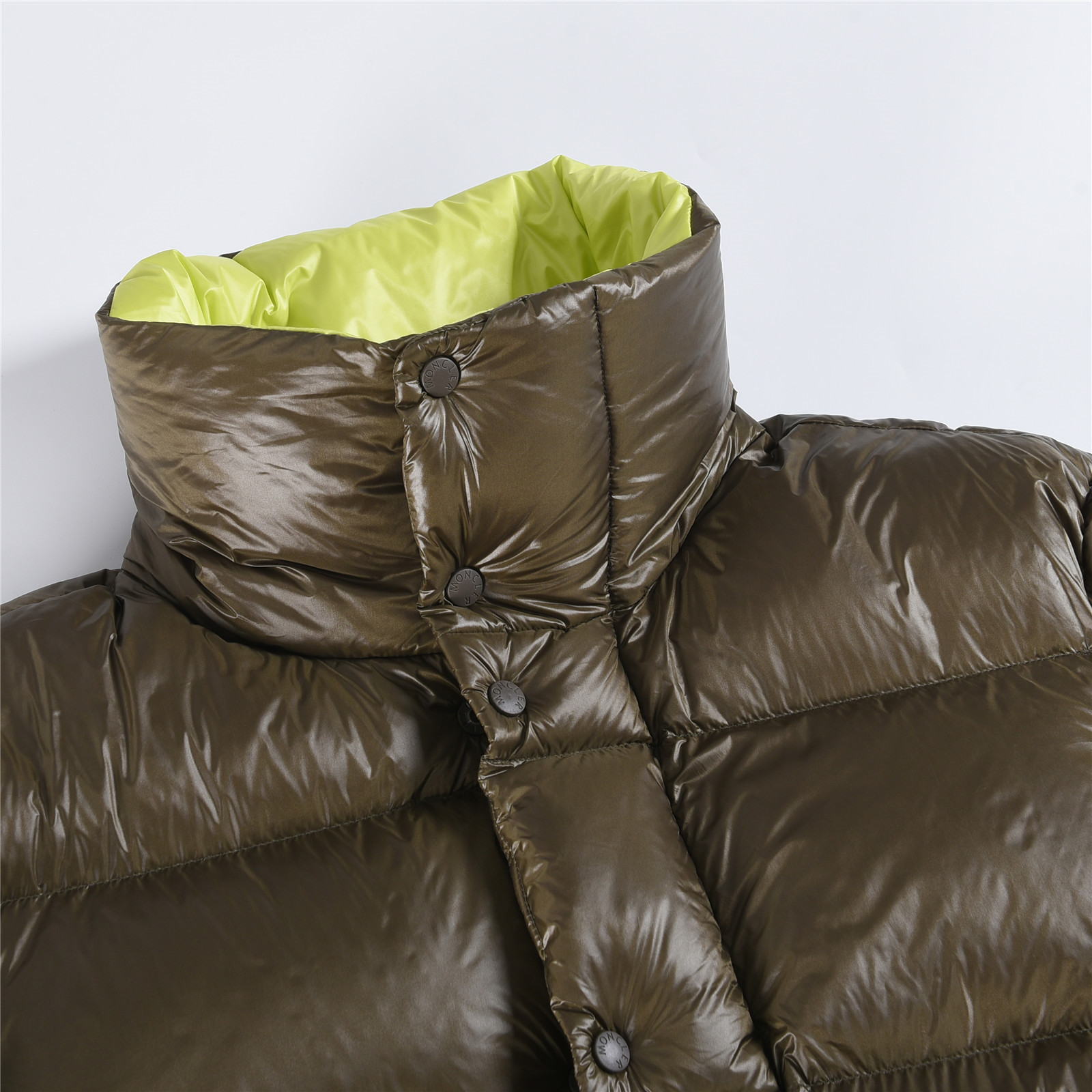 #正品级:𝑴𝒐𝒏𝒄𝒍𝒆𝒓｜蒙口 /盟可睐 25𝒔𝒔 Dervox 秋冬新品大徽标内外双色面包款立领轻奢时