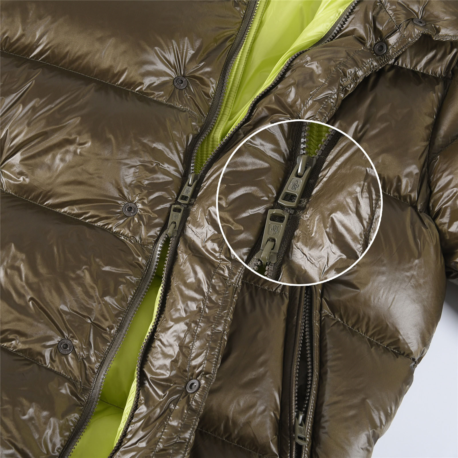 #正品级:𝑴𝒐𝒏𝒄𝒍𝒆𝒓｜蒙口 /盟可睐 25𝒔𝒔 Dervox 秋冬新品大徽标内外双色面包款立领轻奢时