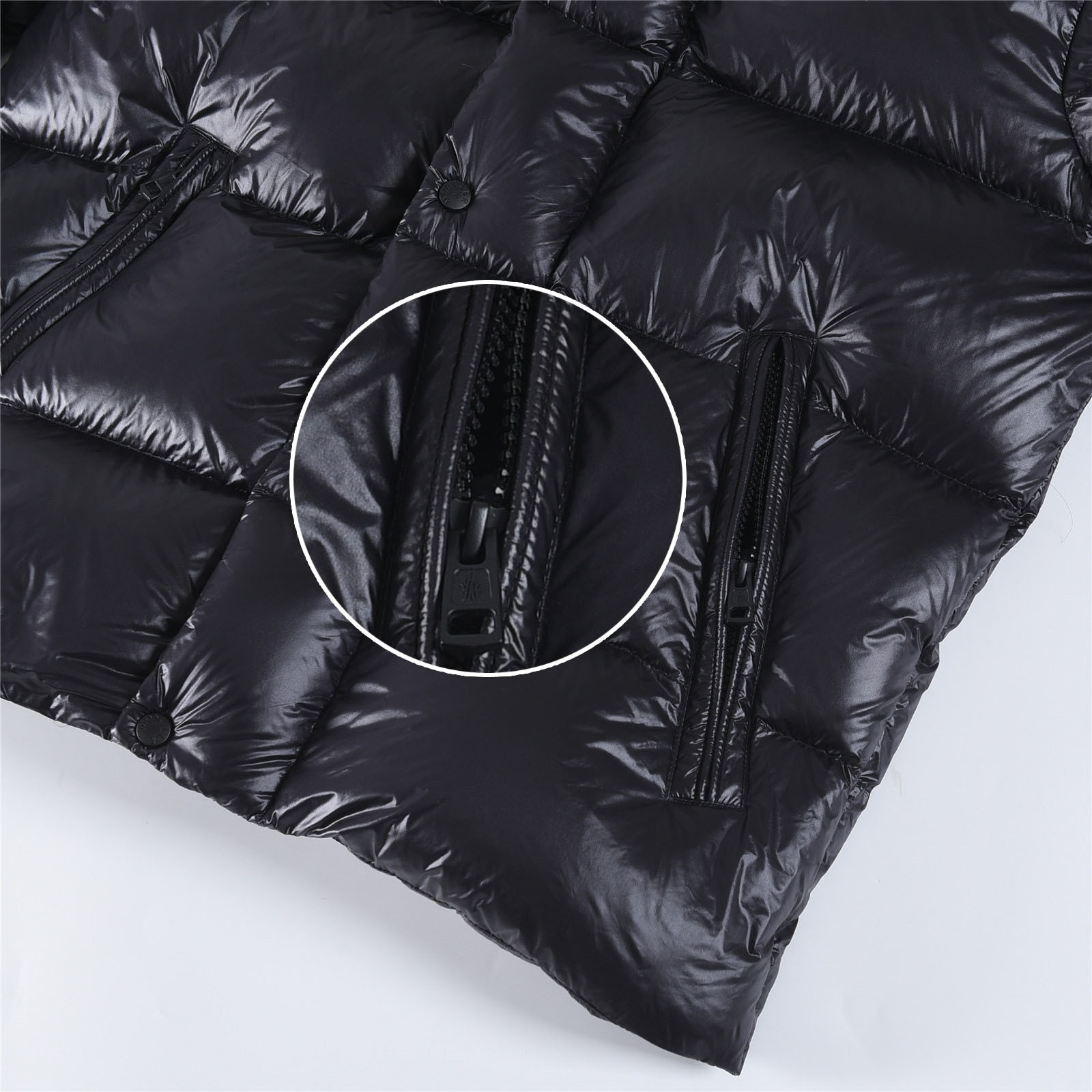 #正品级:𝑴𝒐𝒏𝒄𝒍𝒆𝒓|蒙口 /盟可睐 25𝒔𝒔 Dervox 秋冬新品大徽标内外双色面包款立领轻奢时