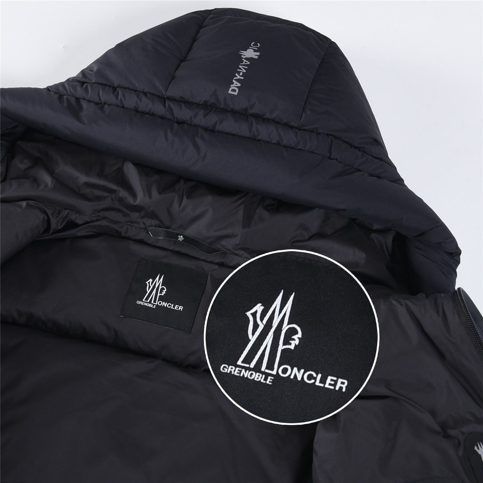 #正品级:𝑴𝒐𝒏𝒄𝒍𝒆𝒓|蒙口 /盟可睐 25𝒔𝒔 Mandres 秋冬新品哑面多功能高端滑雪服连帽时尚