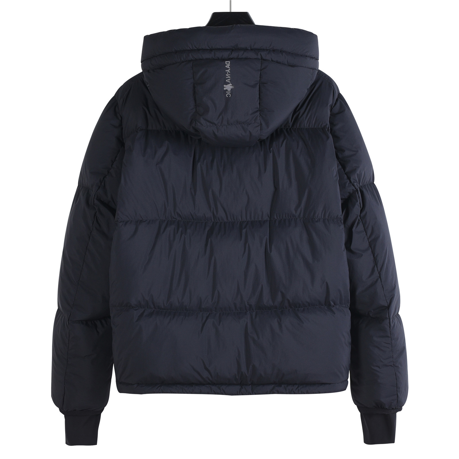 #正品级:𝑴𝒐𝒏𝒄𝒍𝒆𝒓|蒙口 /盟可睐 25𝒔𝒔 Mandres 秋冬新品哑面多功能高端滑雪服连帽时尚