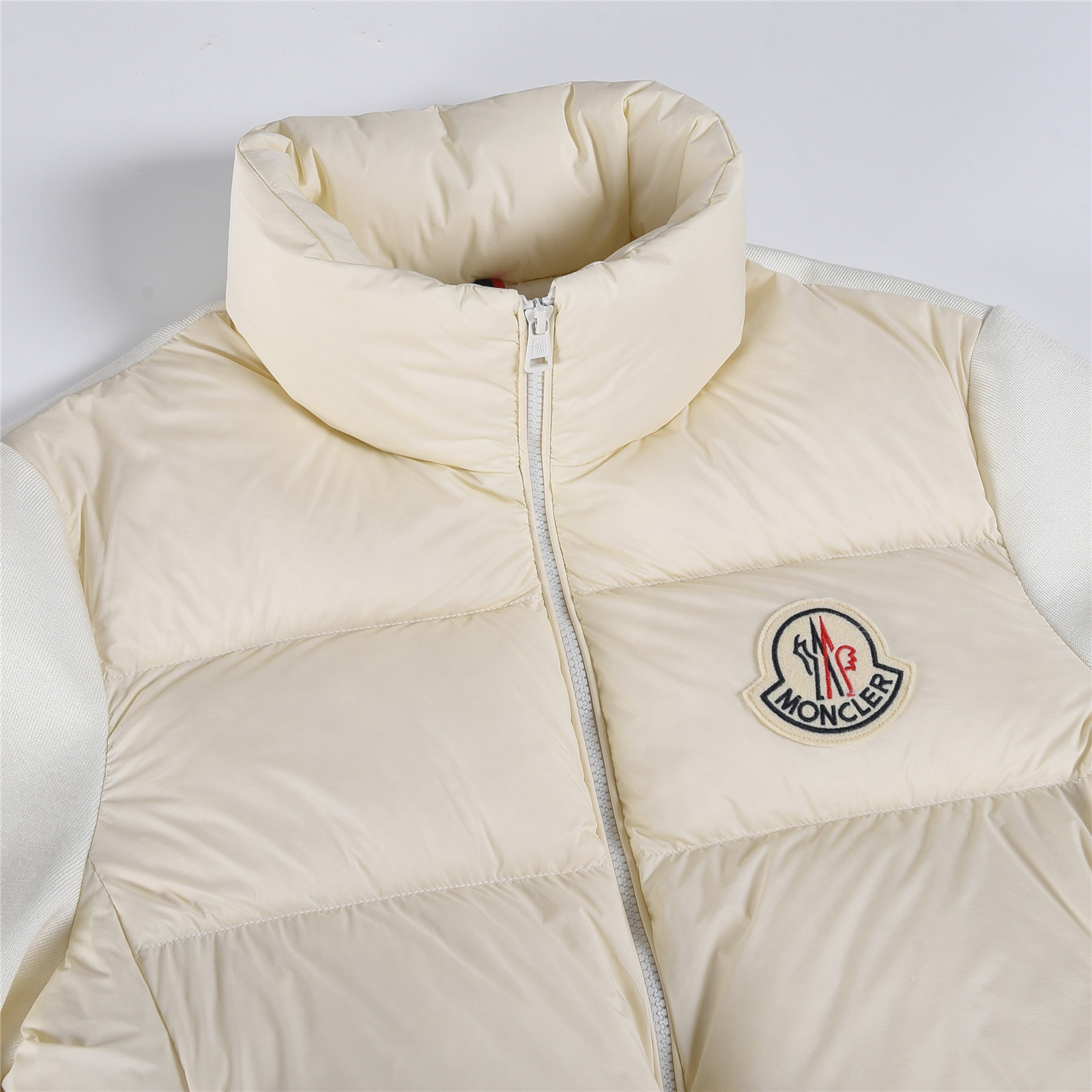 #正品级:𝑴𝒐𝒏𝒄𝒍𝒆𝒓｜蒙口 /盟可睐 25𝒔𝒔 Padded Corduroy 秋冬新品羊毛针织拼接