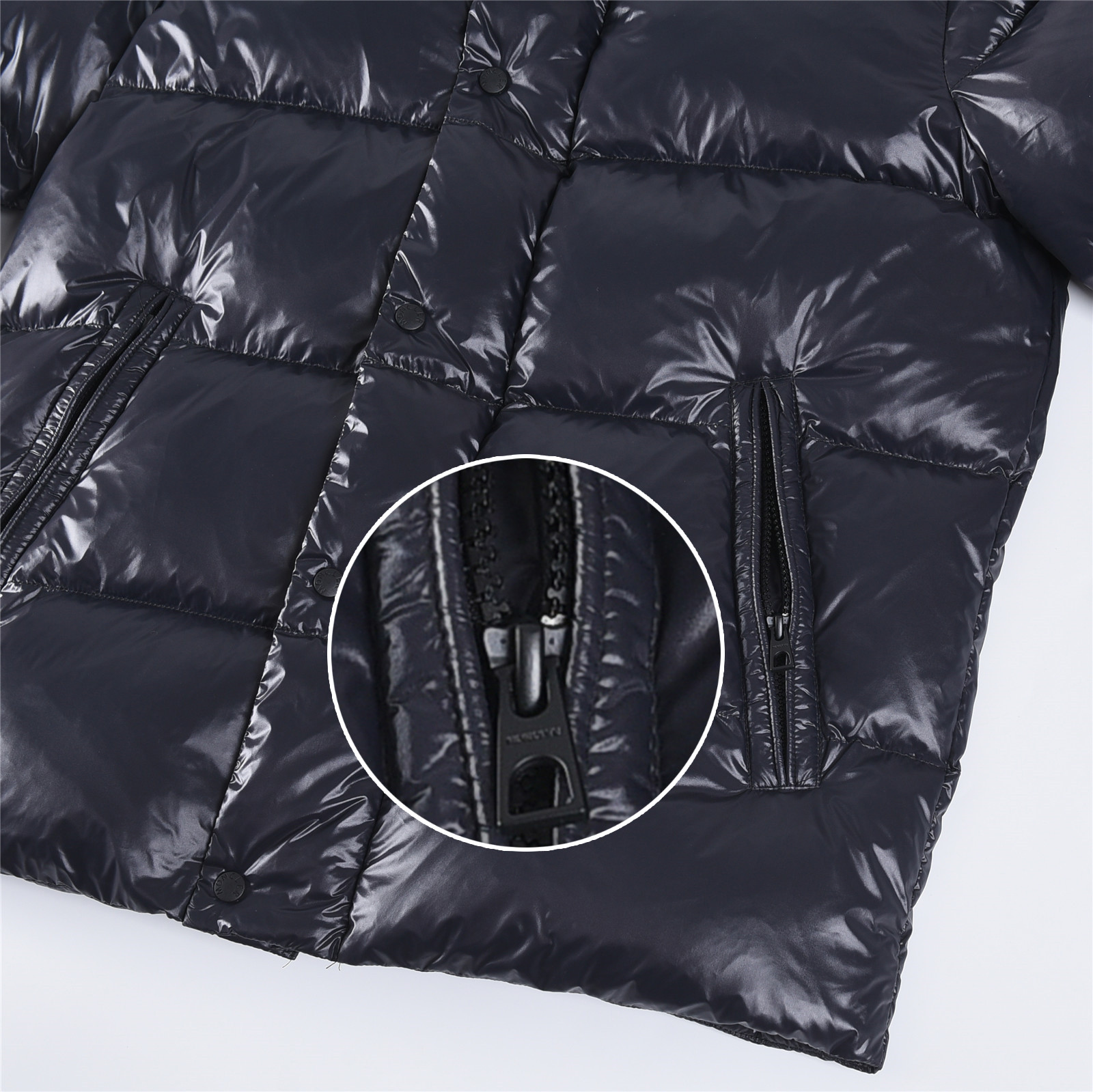 #正品级:𝑴𝒐𝒏𝒄𝒍𝒆𝒓|蒙口 /盟可睐 25𝒔𝒔 Tripiti 秋冬新品撞色大标植绒 logo 立领