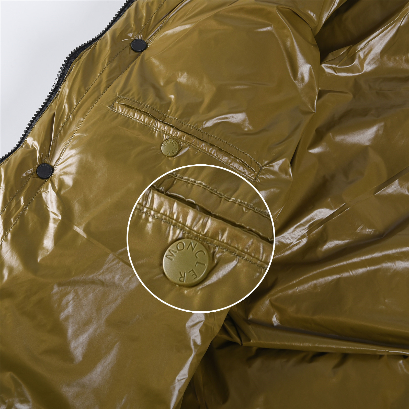 #正品级:𝑴𝒐𝒏𝒄𝒍𝒆𝒓|蒙口 /盟可睐 25𝒔𝒔 Tripiti 秋冬新品撞色大标植绒 logo 立领