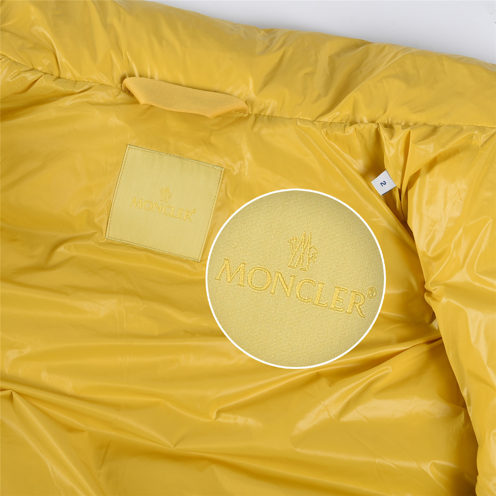 #正品级:𝑴𝒐𝒏𝒄𝒍𝒆𝒓|蒙口 /盟可睐 25𝒔𝒔 Tripiti 秋冬新品撞色大标植绒 logo 立领