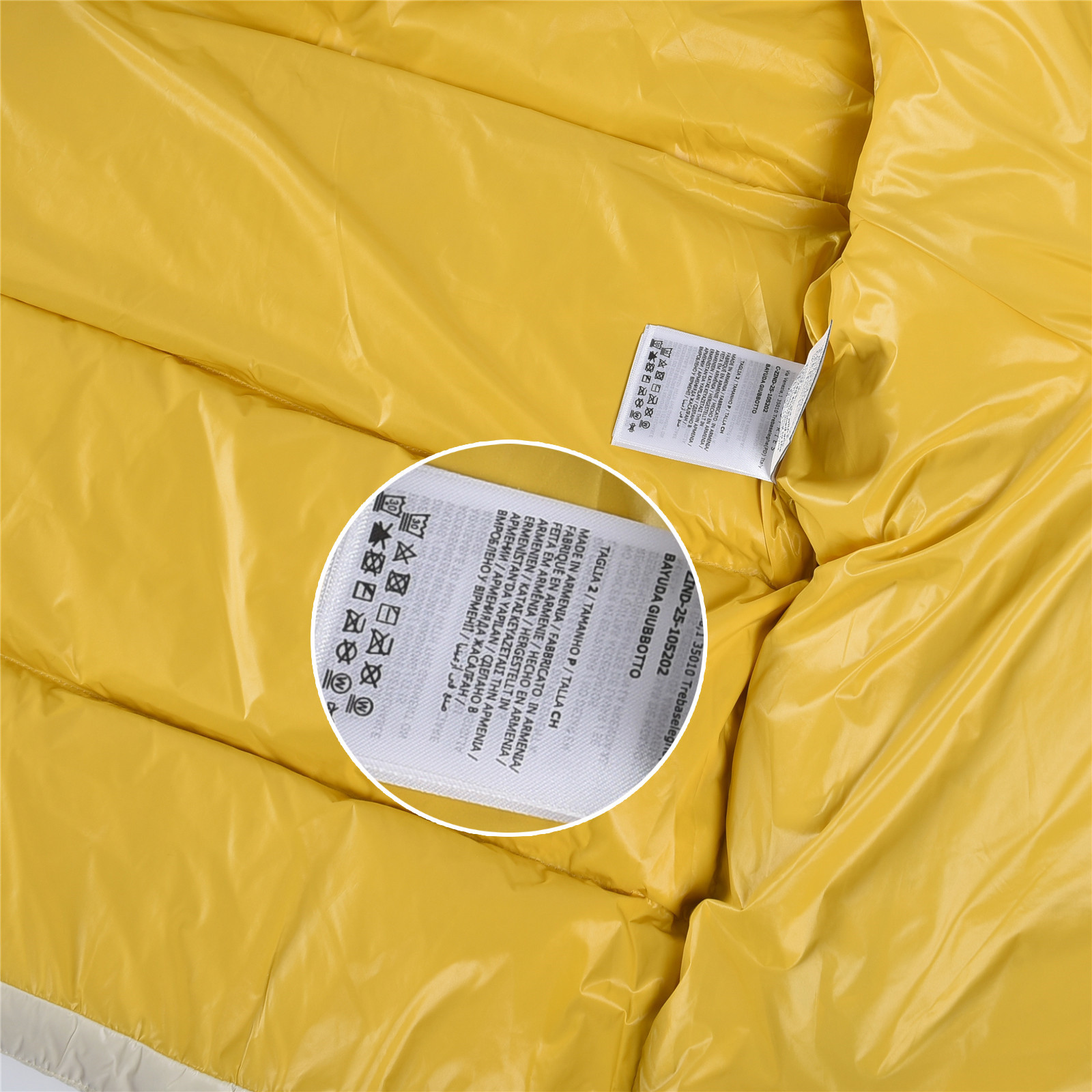 #正品级:𝑴𝒐𝒏𝒄𝒍𝒆𝒓|蒙口 /盟可睐 25𝒔𝒔 Tripiti 秋冬新品撞色大标植绒 logo 立领