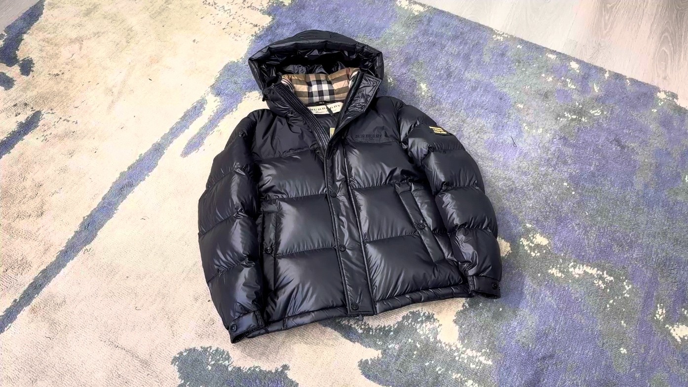 # - 𝗕𝘂𝗿𝗯𝗲𝗿𝗿𝘆/ #B02# 𝗦𝗶𝘇𝗲 𝟰𝟴# 𝟱𝟬# 𝟱𝟮# 𝟱𝟰# 𝟱𝟲# Burberry Piumino
