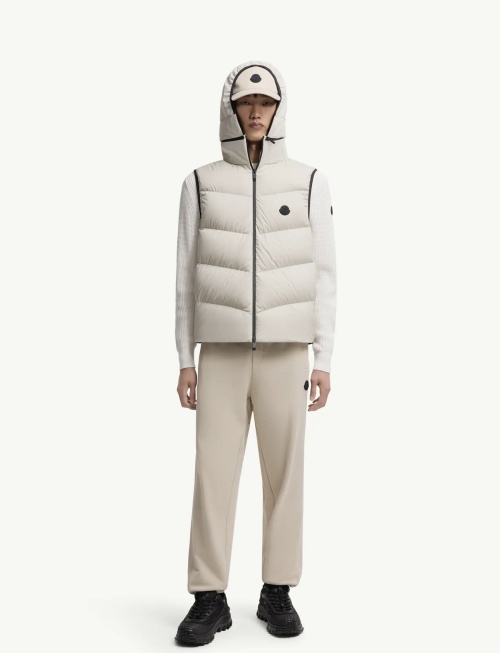 Moncler Guersac Down Vest Detachable Hooded Twill Padded Unisex Fashion 1 Moncler Guersac Down Vest Detachable Hooded Twill Padded Unisex Fashion
