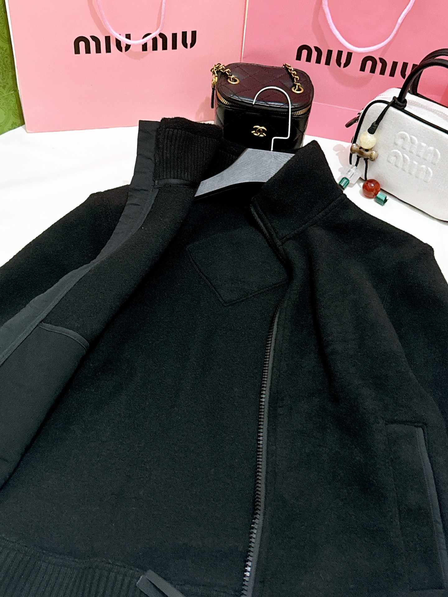 24-Year-Old Fresh Masculinity Jersey Suit: Classic, Comfortable, and Stylish One-Size-Fits-All Female Outfit - 图片 6