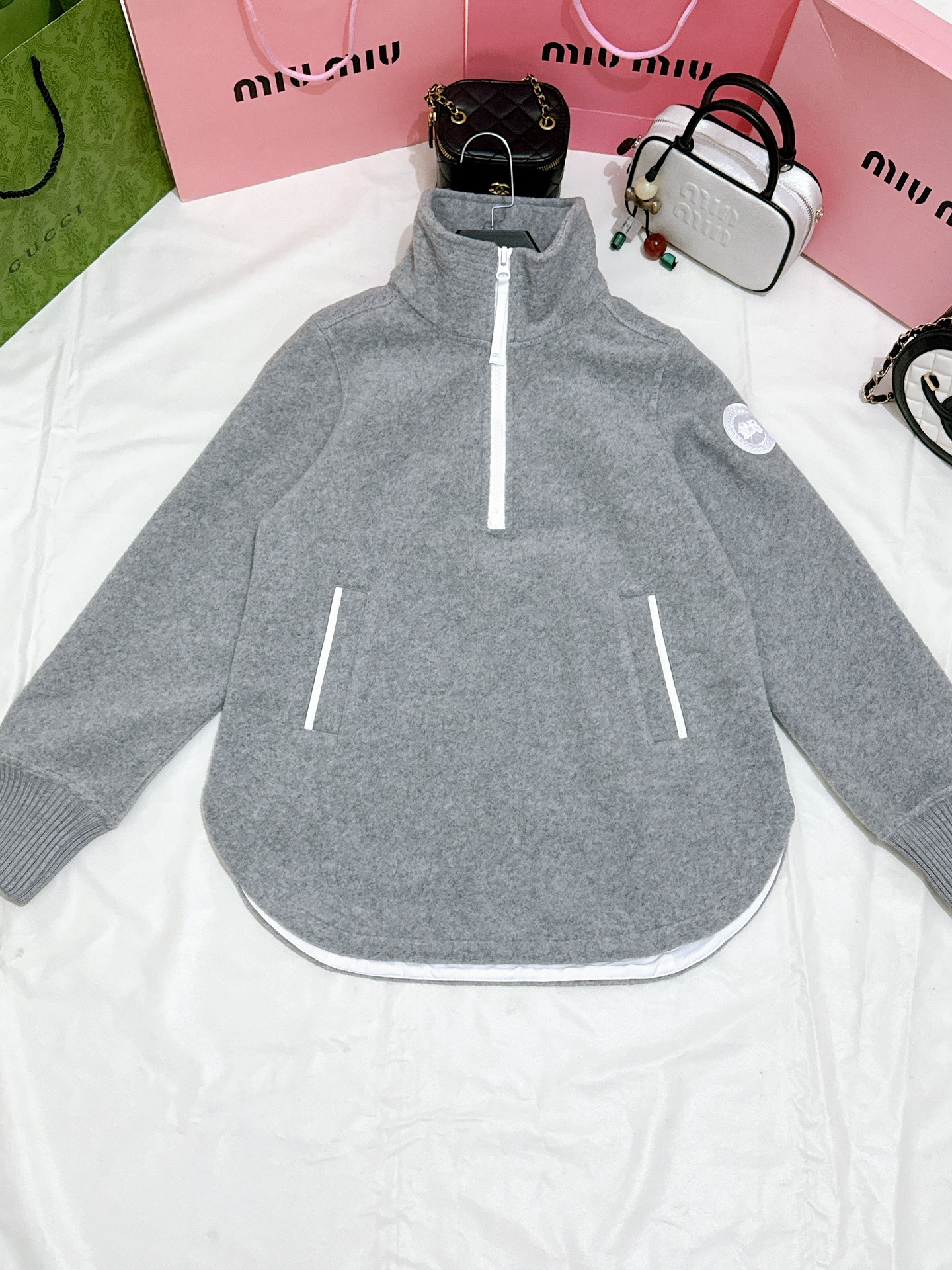 “Classic Gray System: Soft, Comfortable, Fashionable, and Versatile SML Sizes”