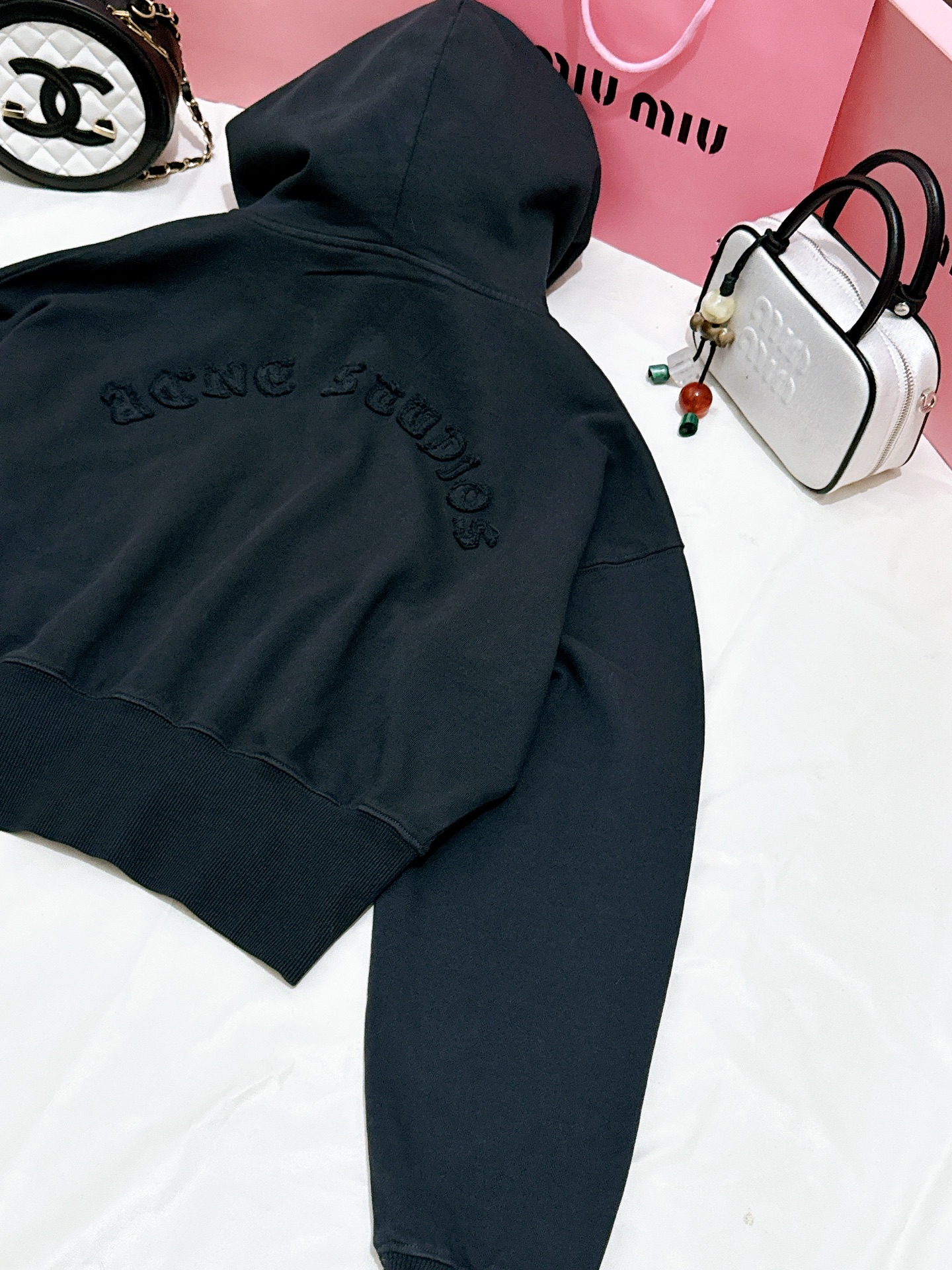 “New Autumn/Winter Acne Sweaters: Colorful, Soft, High Waist, Loose Pants” - 图片 6