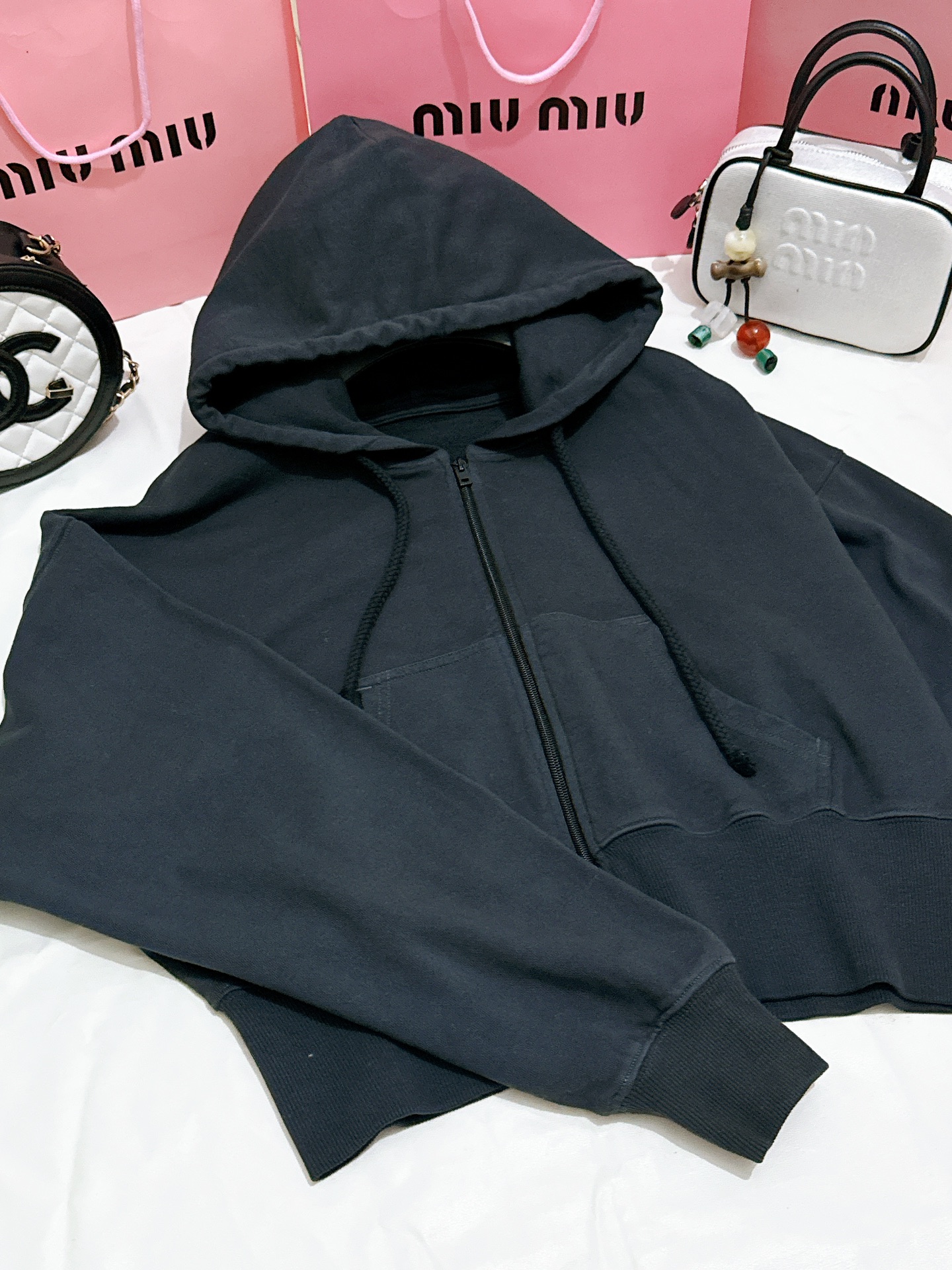 “New Autumn/Winter Acne Sweaters: Colorful, Soft, High Waist, Loose Pants” - 图片 3