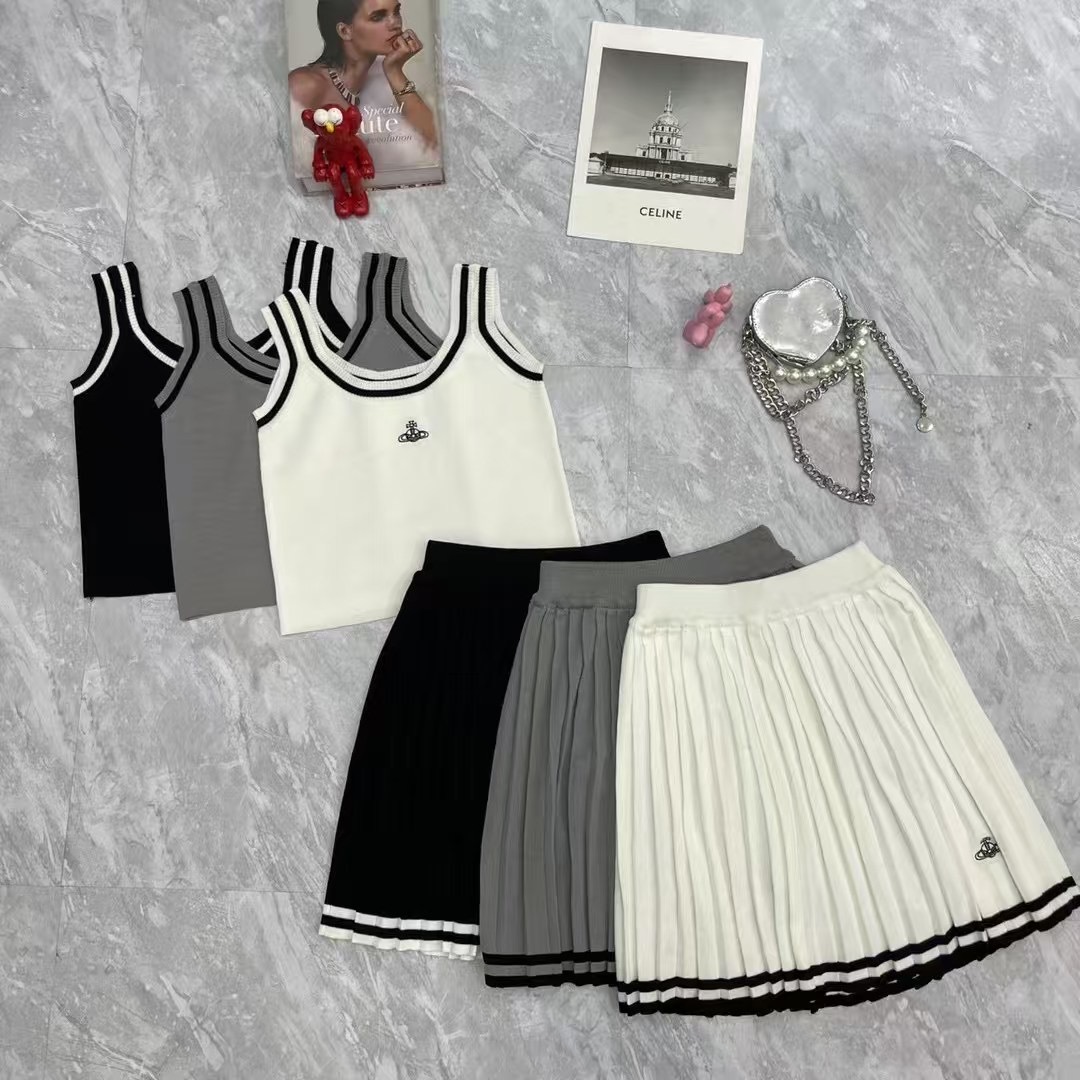 Stylish One-Size-Fits-All Female Suit with Classic Design and Embroidery - 图片 2