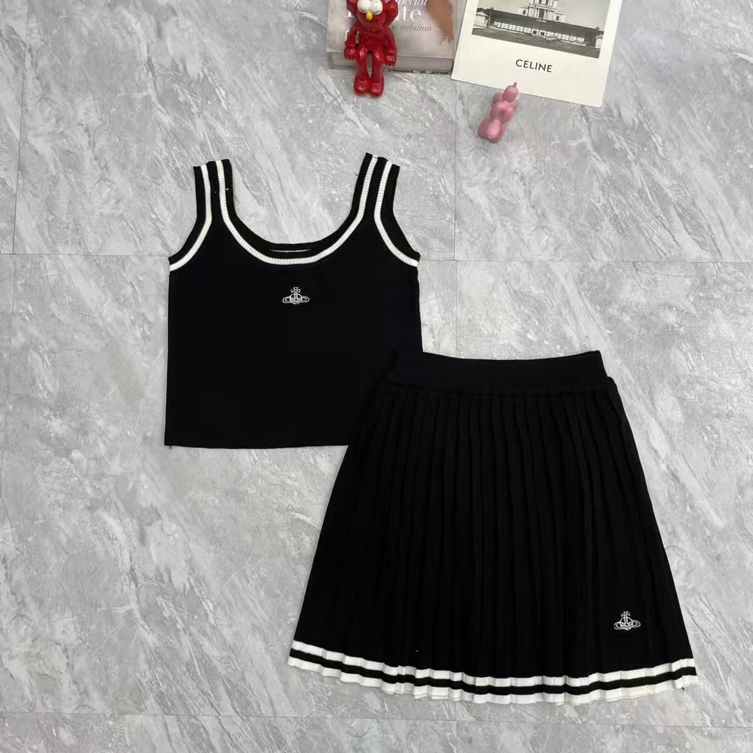 Stylish One-Size-Fits-All Female Suit with Classic Design and Embroidery - 图片 5