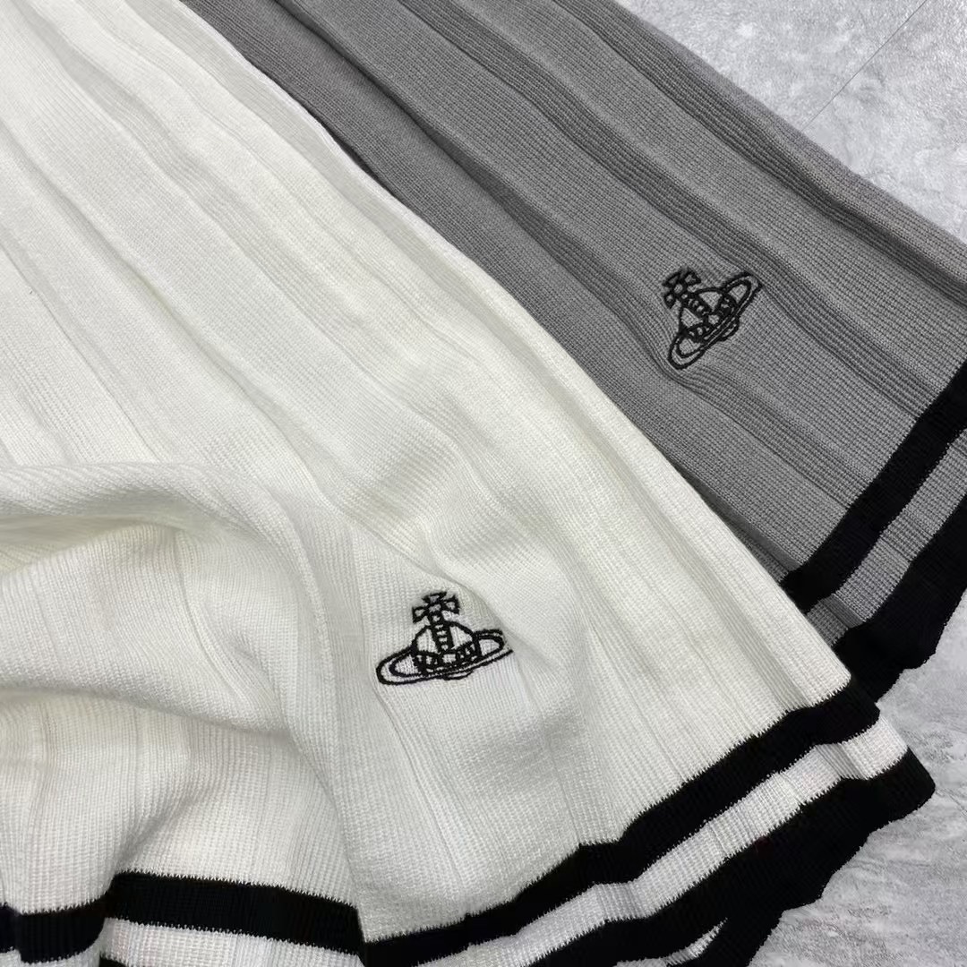 Stylish One-Size-Fits-All Female Suit with Classic Design and Embroidery - 图片 6