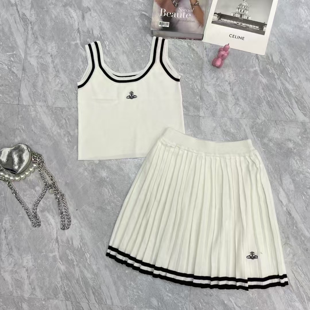 Stylish One-Size-Fits-All Female Suit with Classic Design and Embroidery - 图片 3