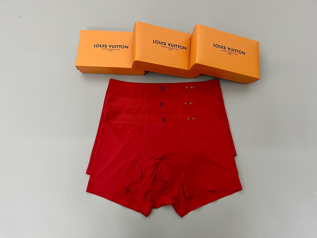 本命年 🔥🔥🔥 V 家原单品质！ 新品时尚男士莫代尔面料内裤！外贸国外订单，高品质，无痕切割工艺 科学配